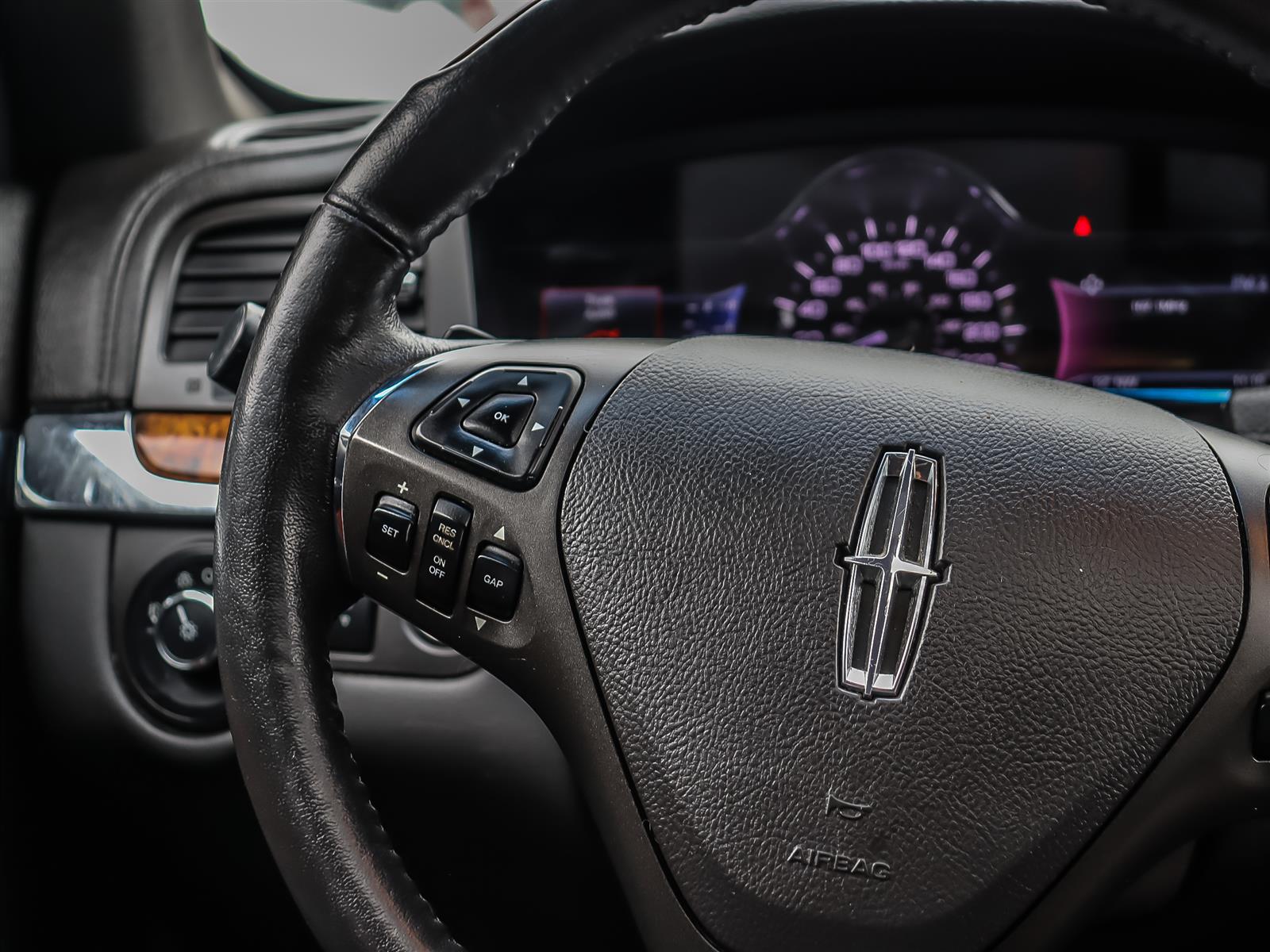 used 2015 Lincoln MKS car