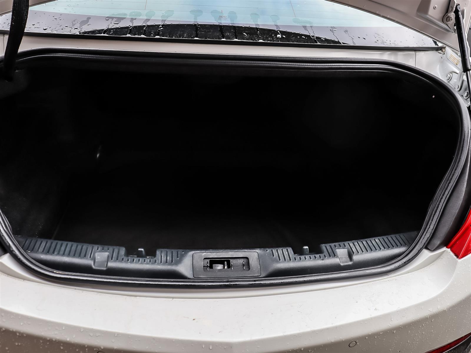 used 2015 Lincoln MKS car