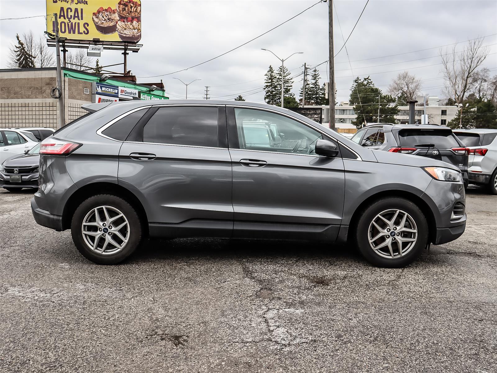 used 2022 Ford Edge car