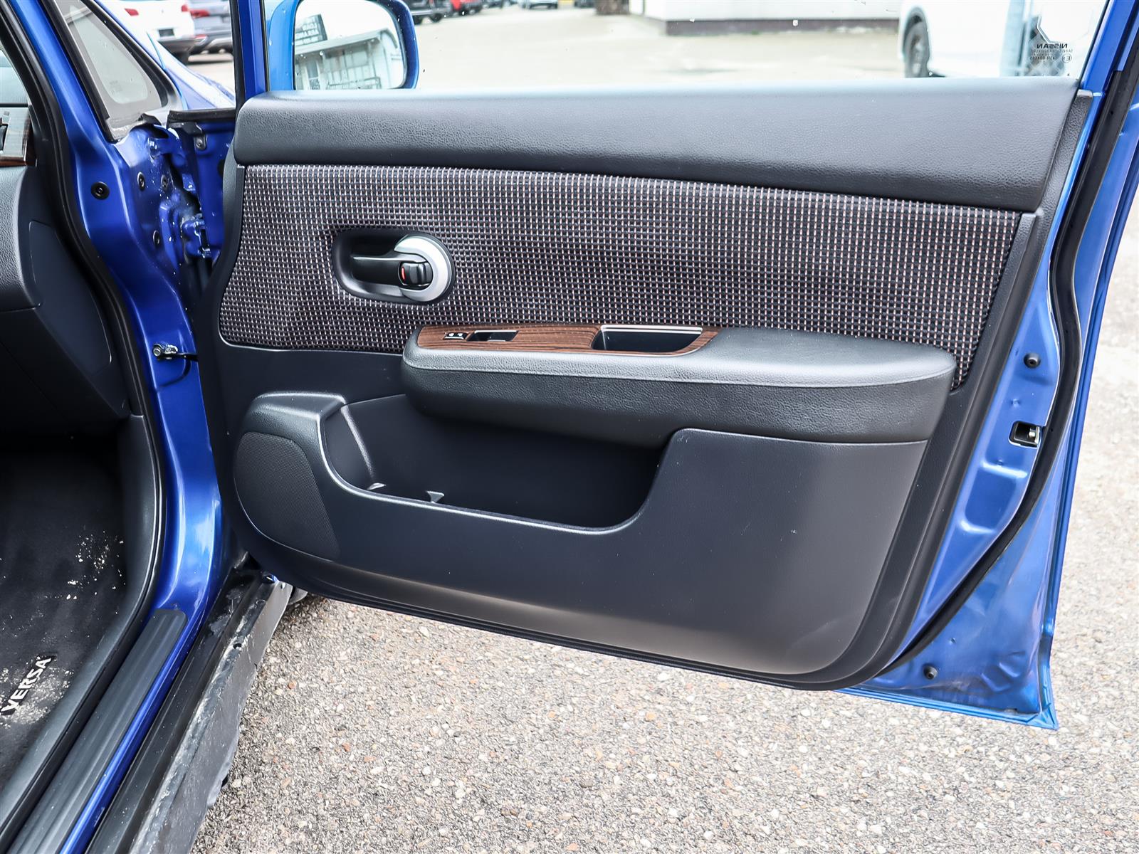 used 2012 Nissan Versa car