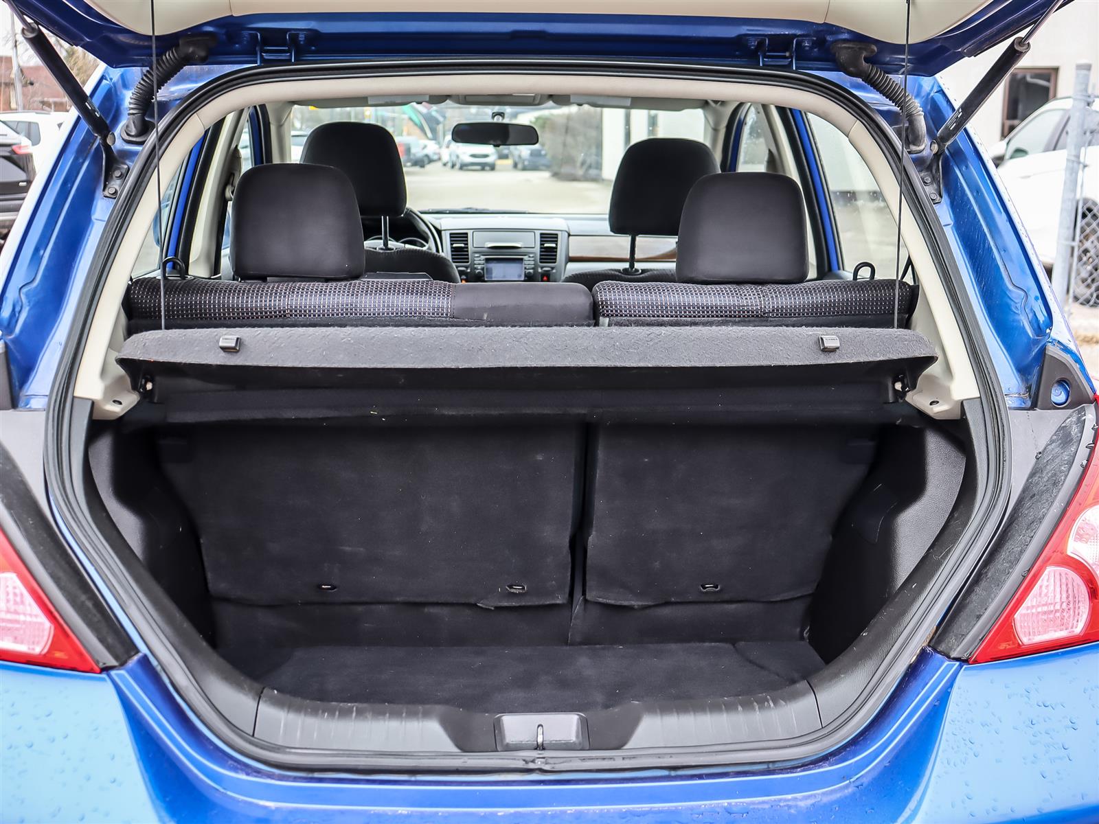 used 2012 Nissan Versa car