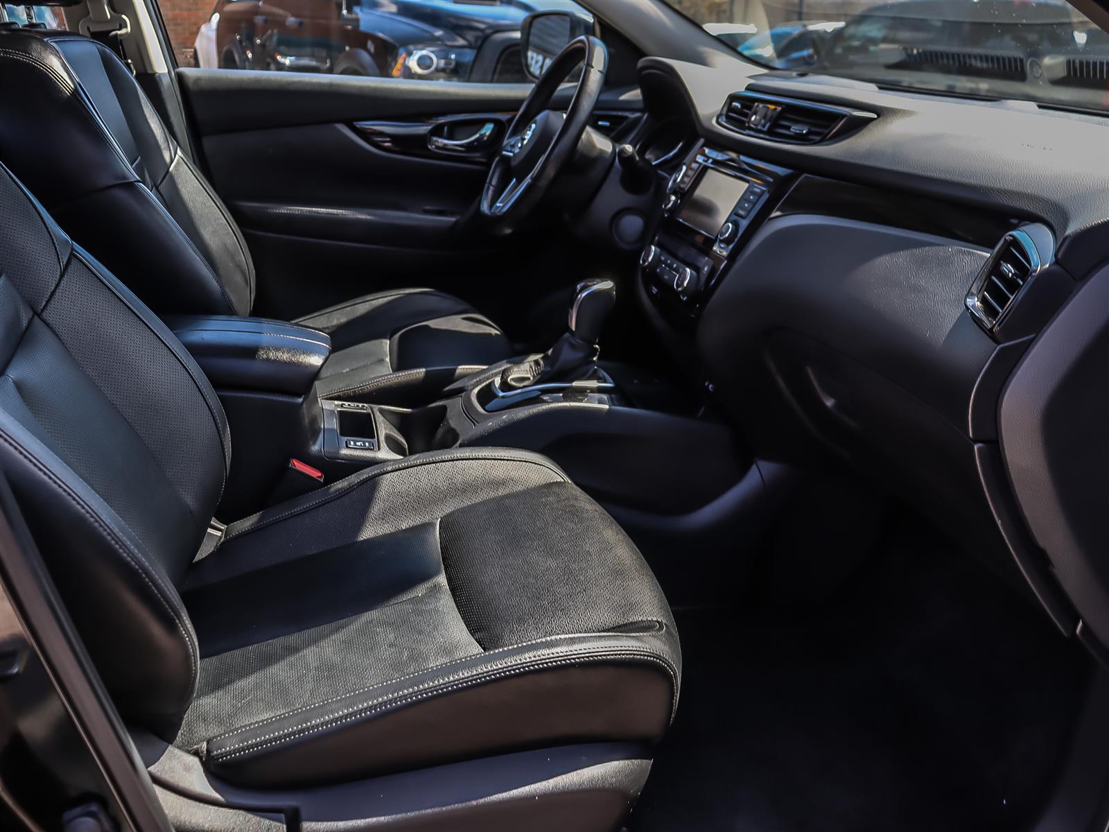 used 2023 Nissan Qashqai car