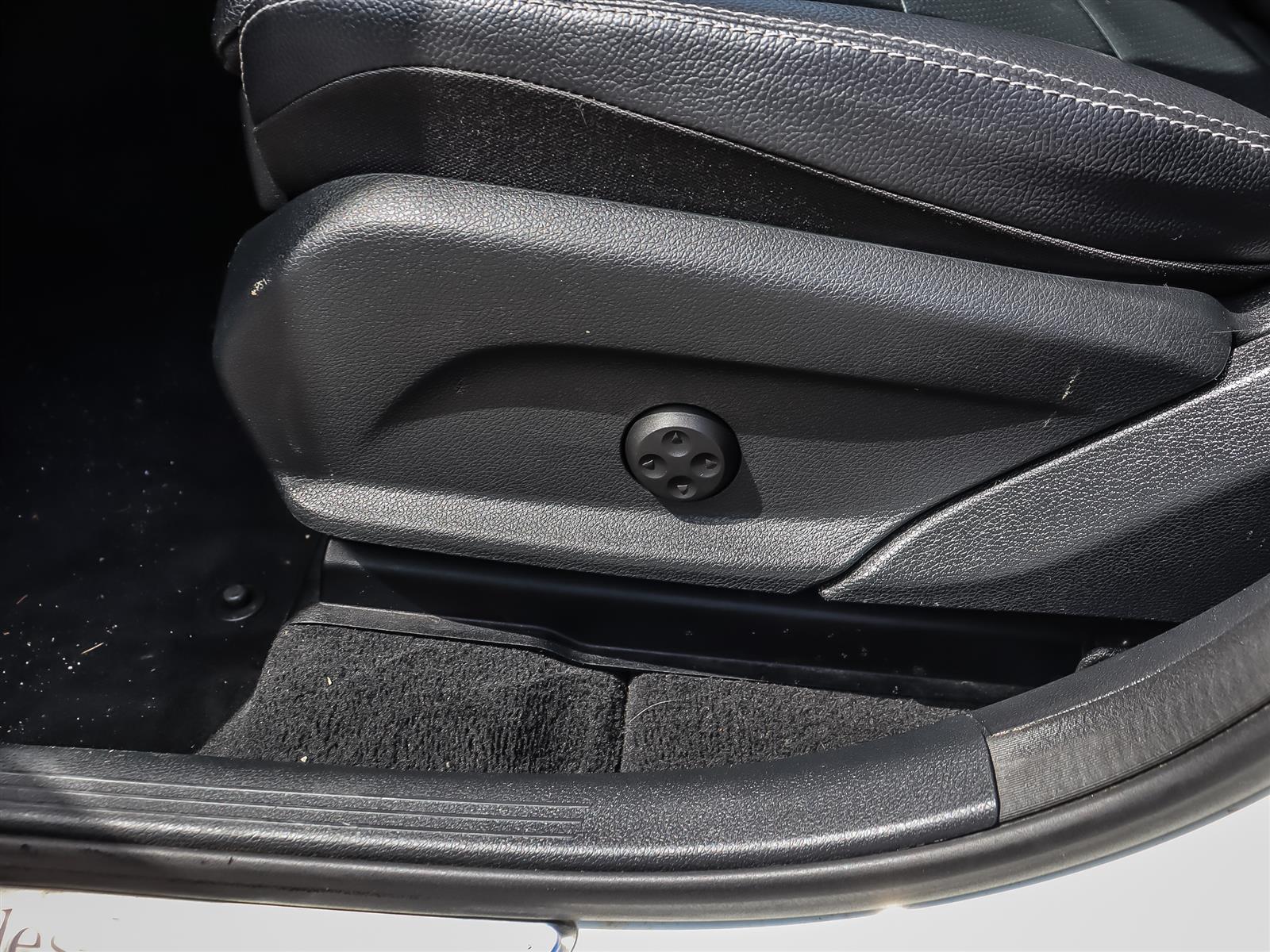 used 2022 Mercedes-Benz GLC 300 car