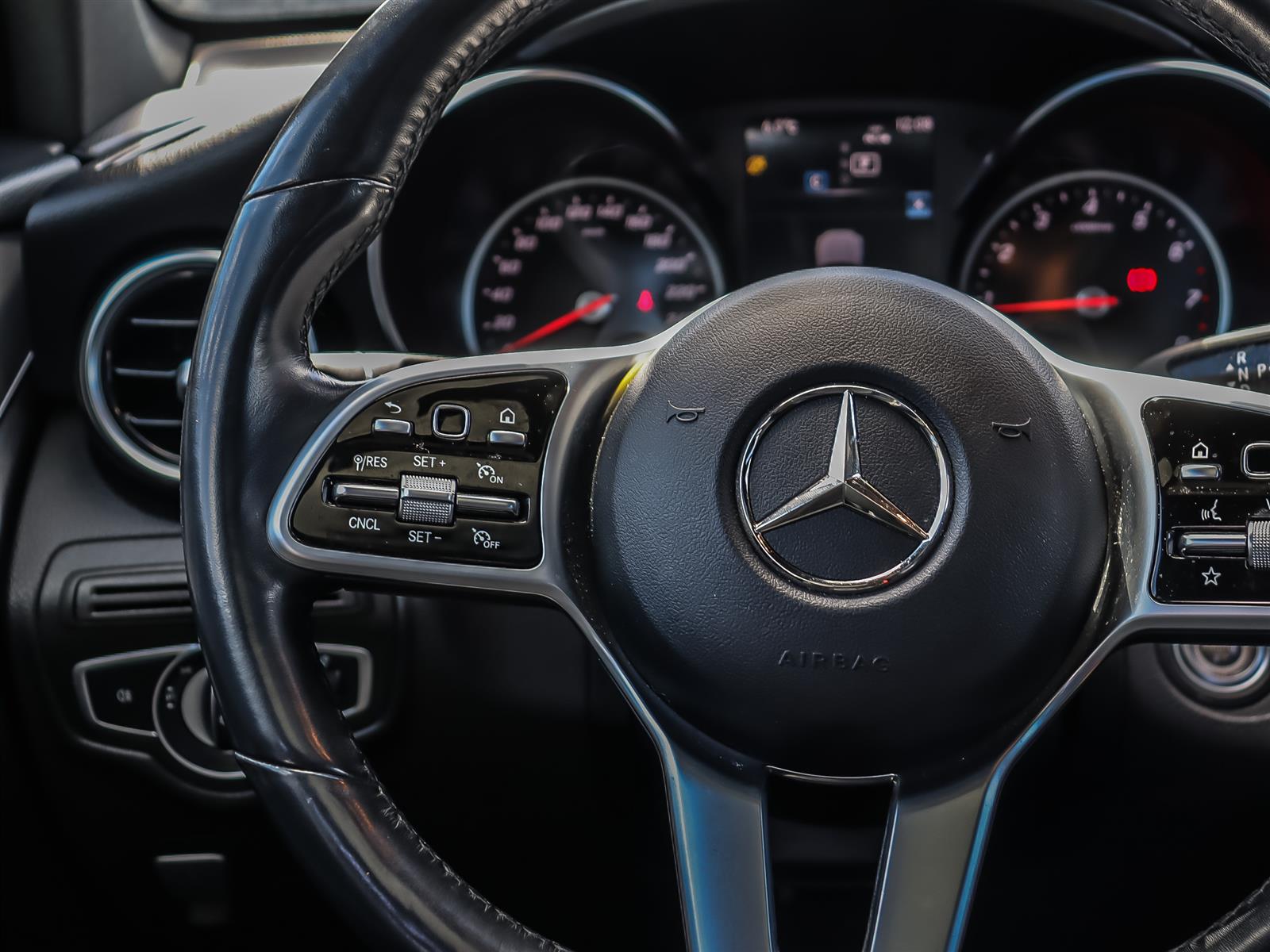 used 2022 Mercedes-Benz GLC 300 car