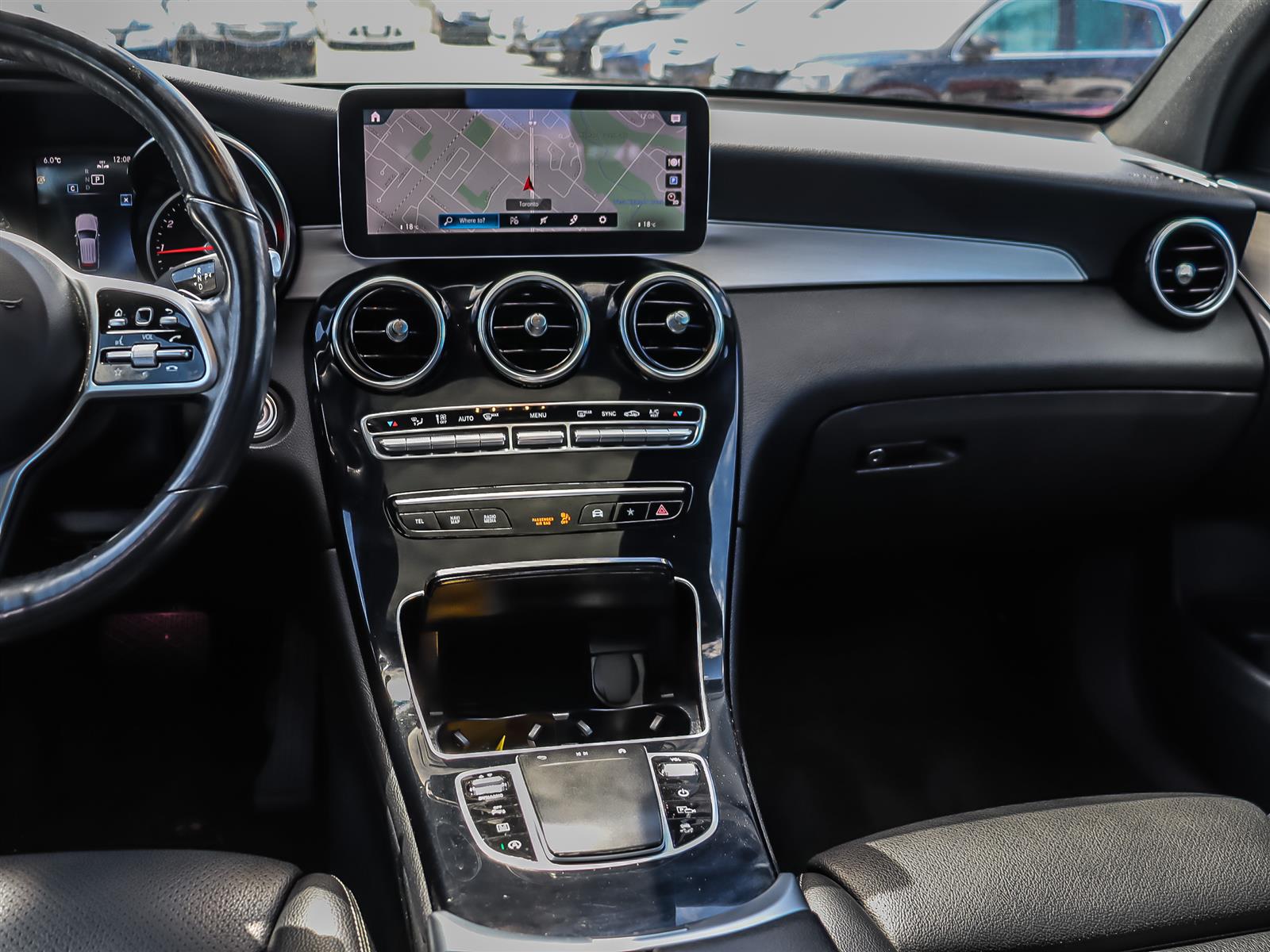 used 2022 Mercedes-Benz GLC 300 car