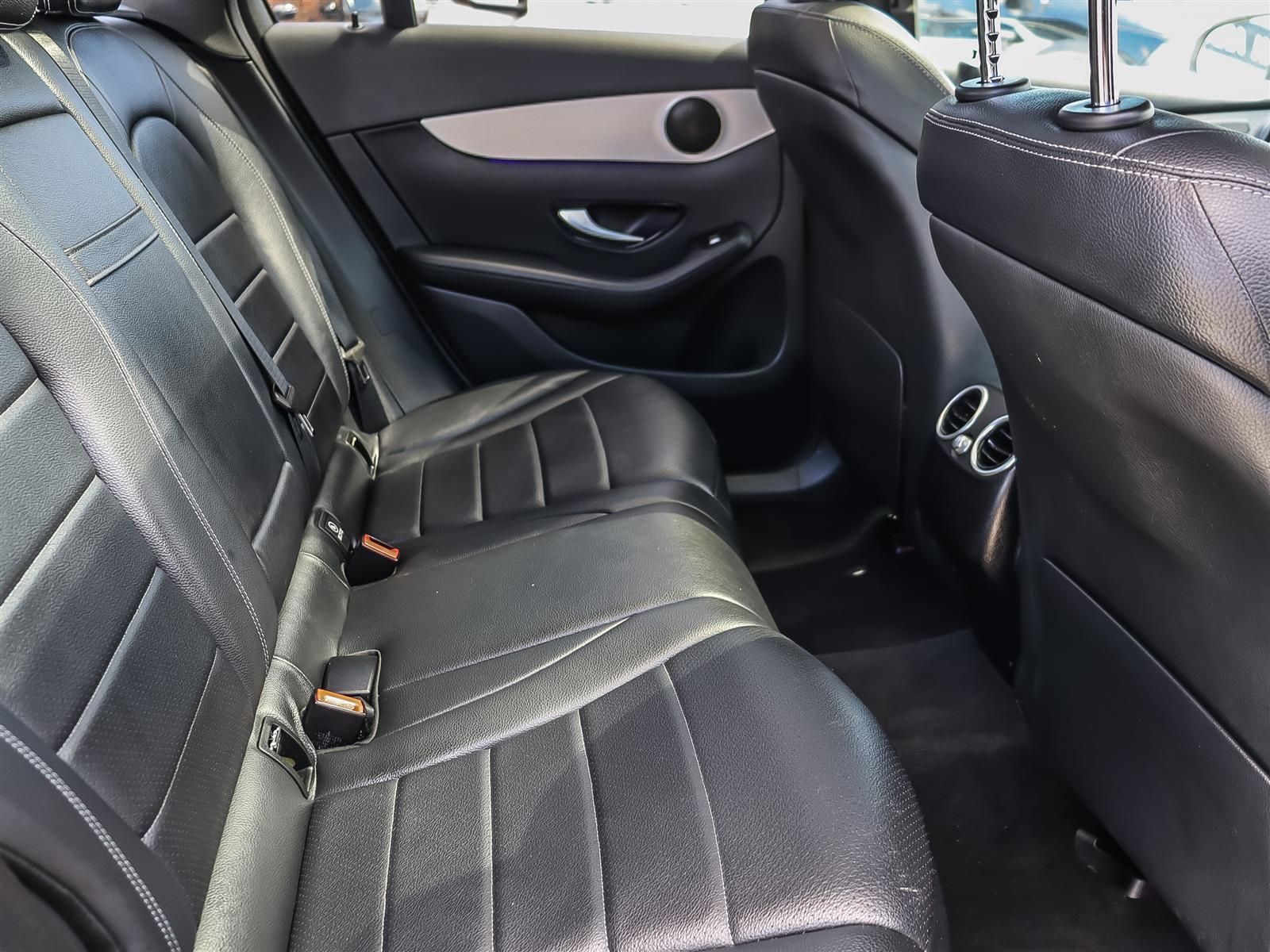 used 2022 Mercedes-Benz GLC 300 car