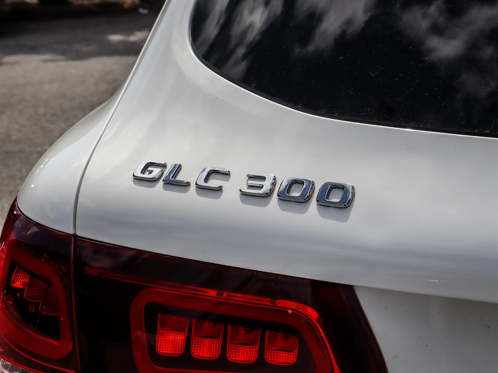 used 2022 Mercedes-Benz GLC 300 car