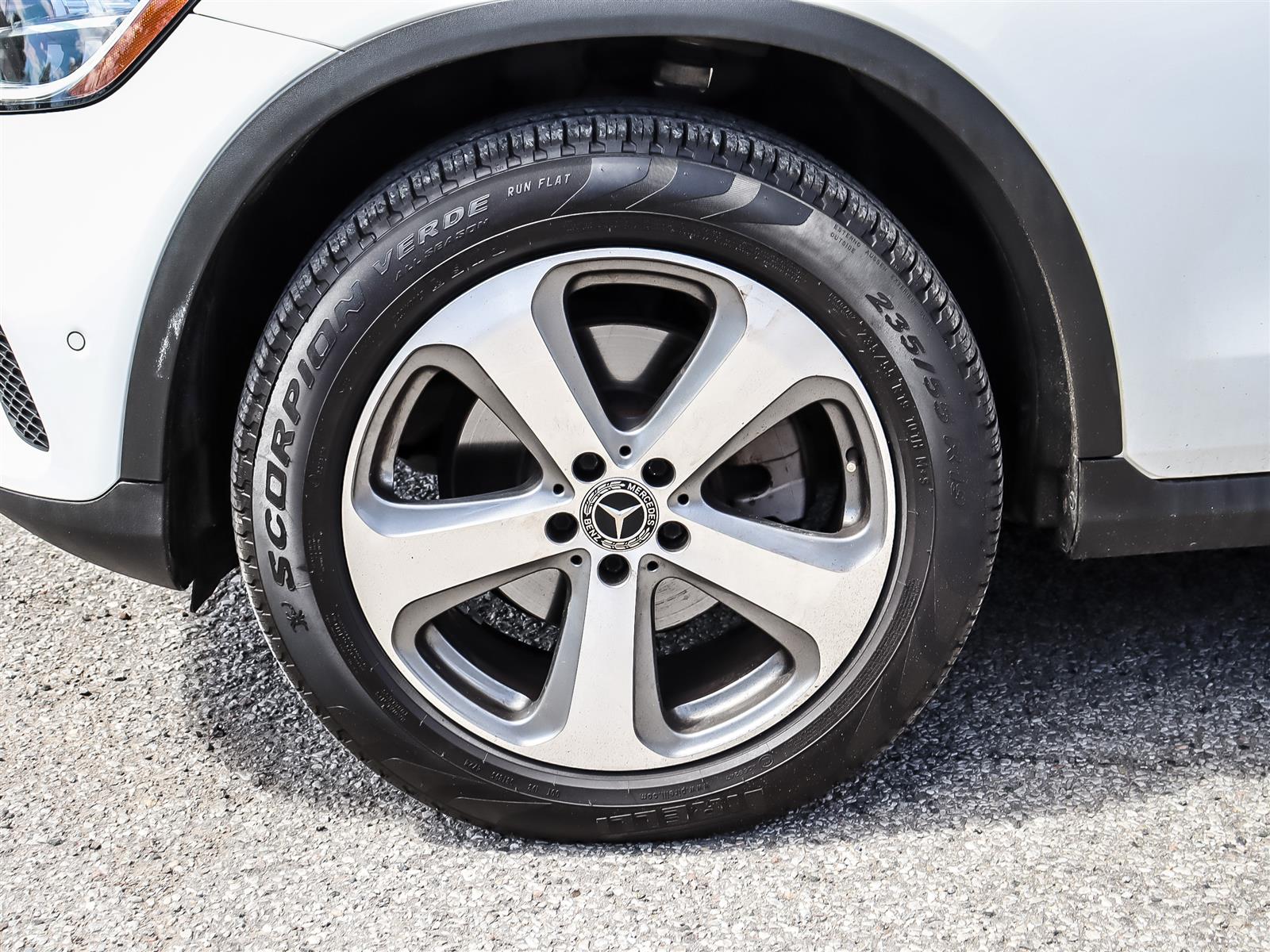 used 2022 Mercedes-Benz GLC 300 car