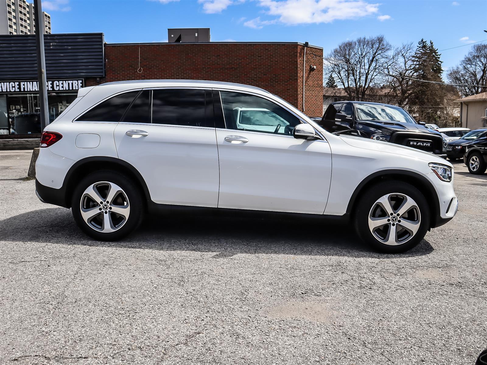 used 2022 Mercedes-Benz GLC 300 car