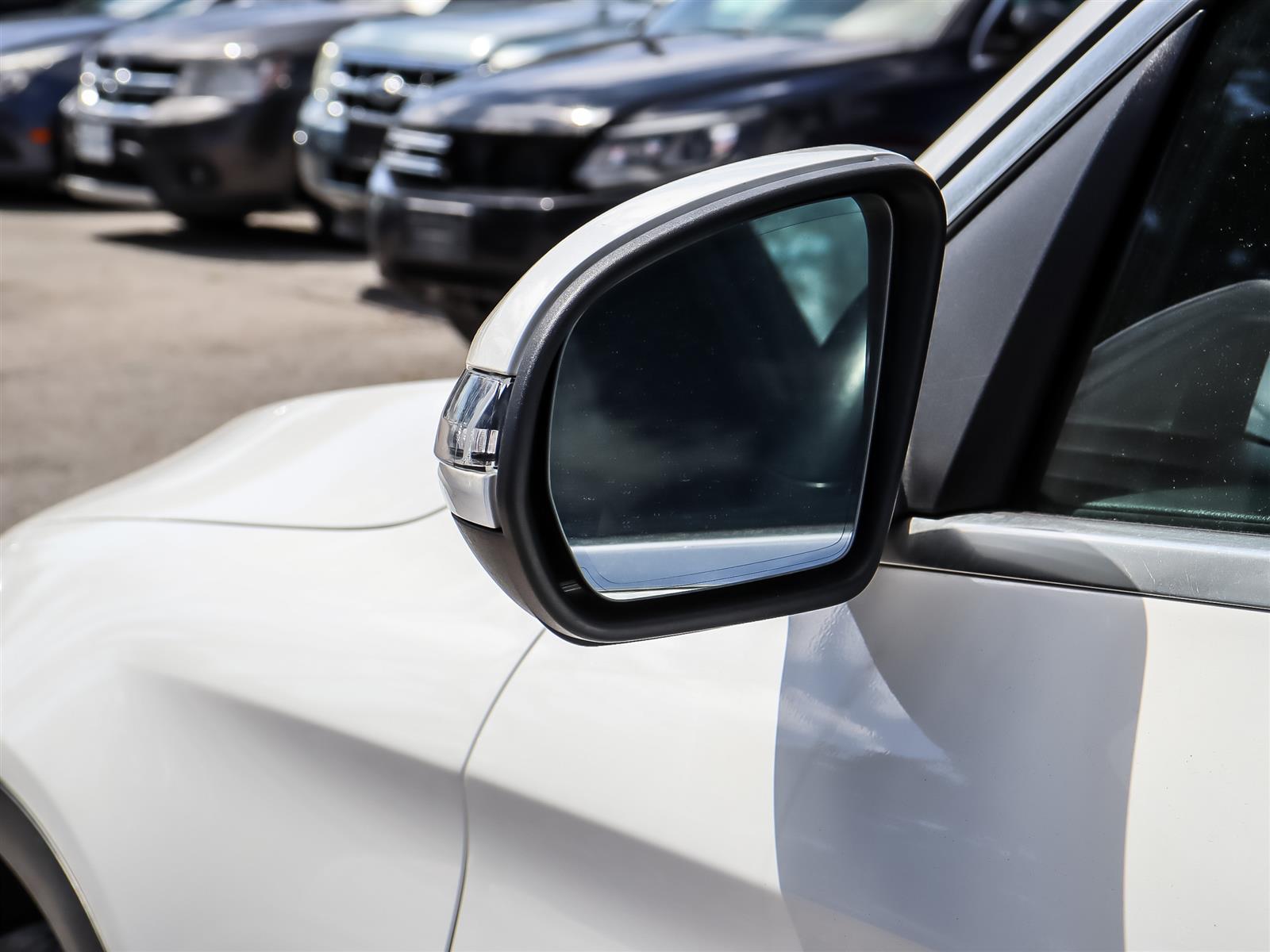 used 2022 Mercedes-Benz GLC 300 car