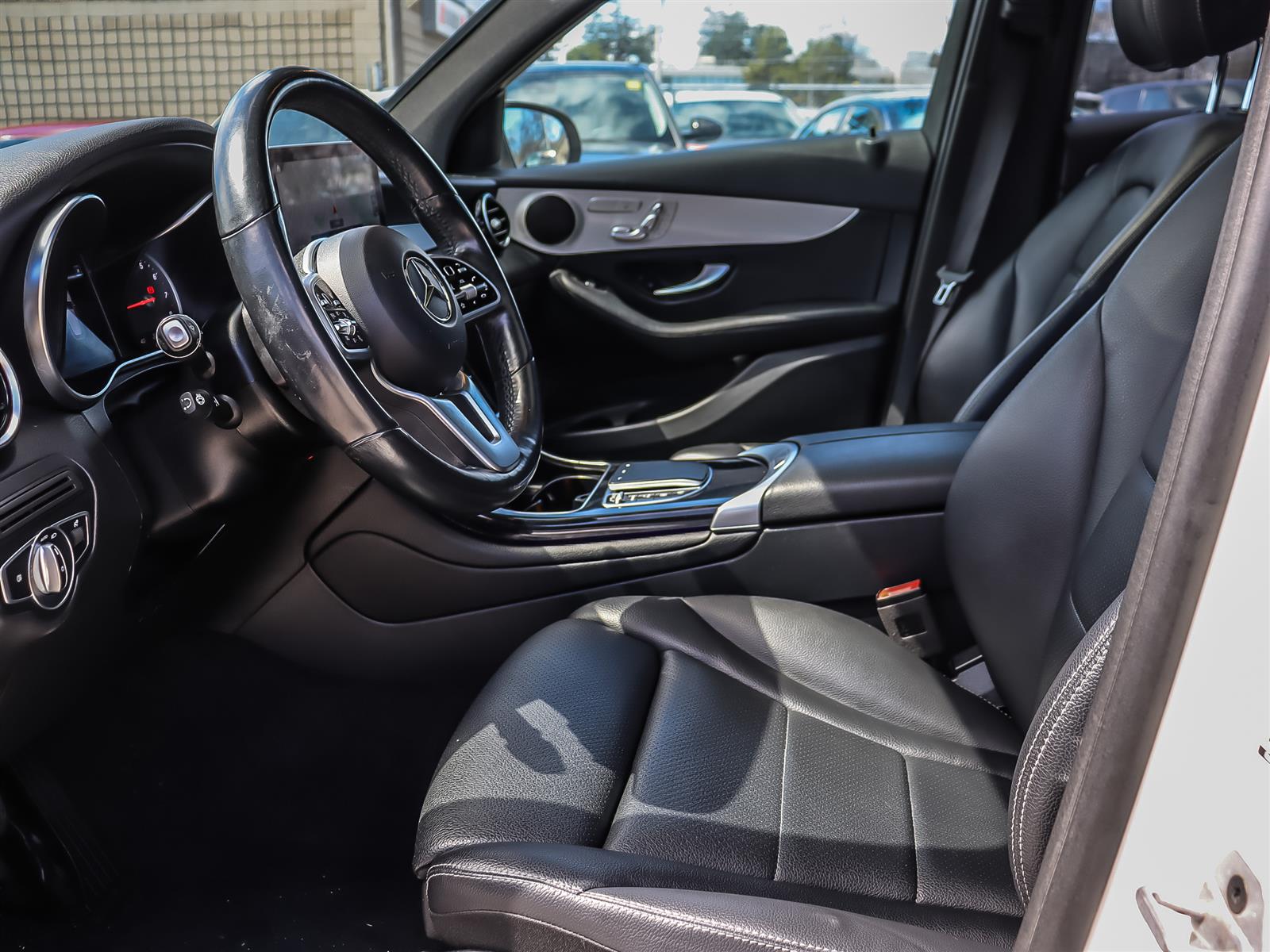 used 2022 Mercedes-Benz GLC 300 car