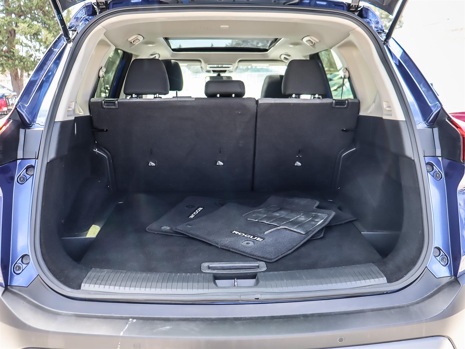 used 2023 Nissan Rogue car