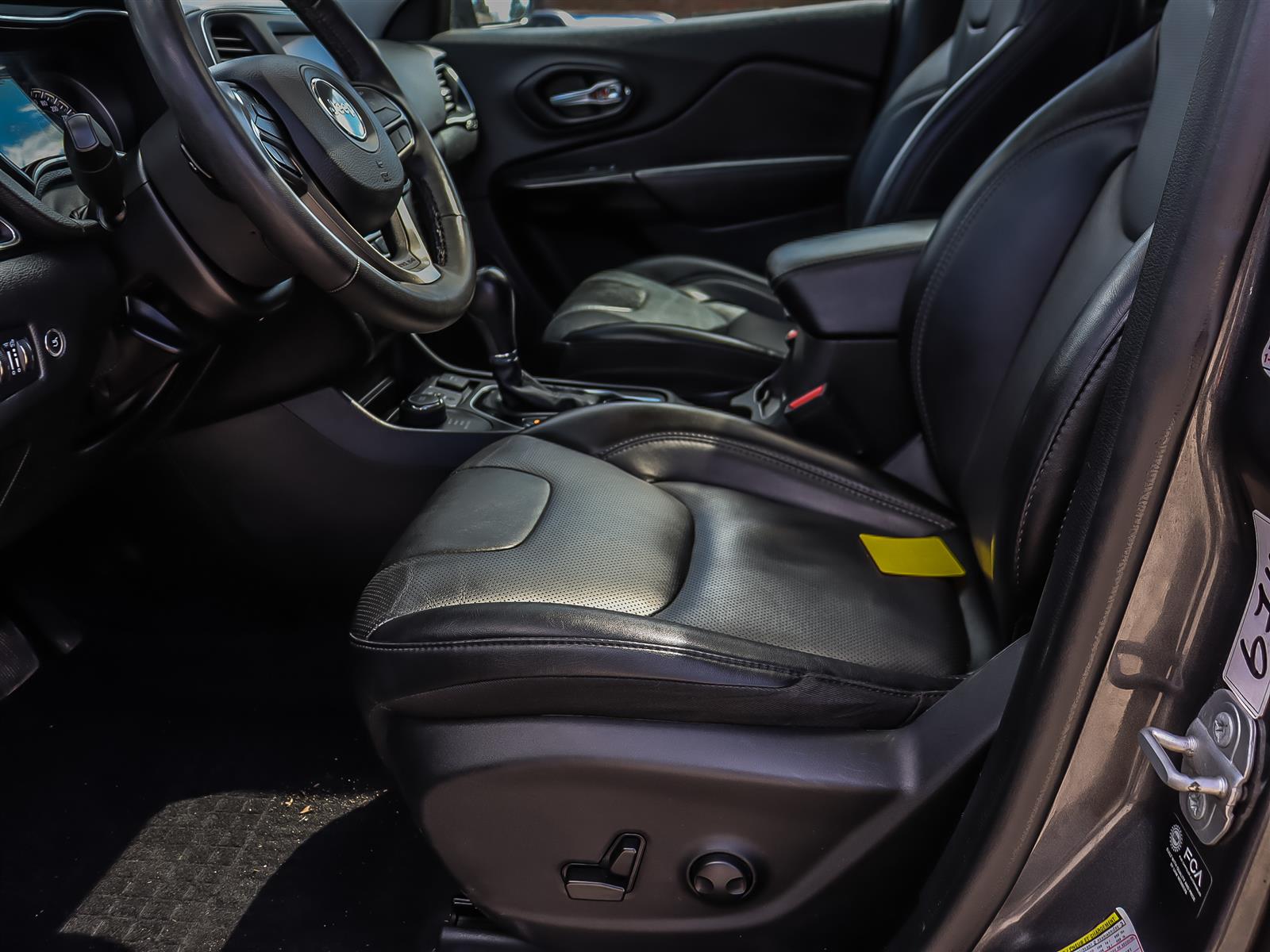 used 2022 Jeep Cherokee car