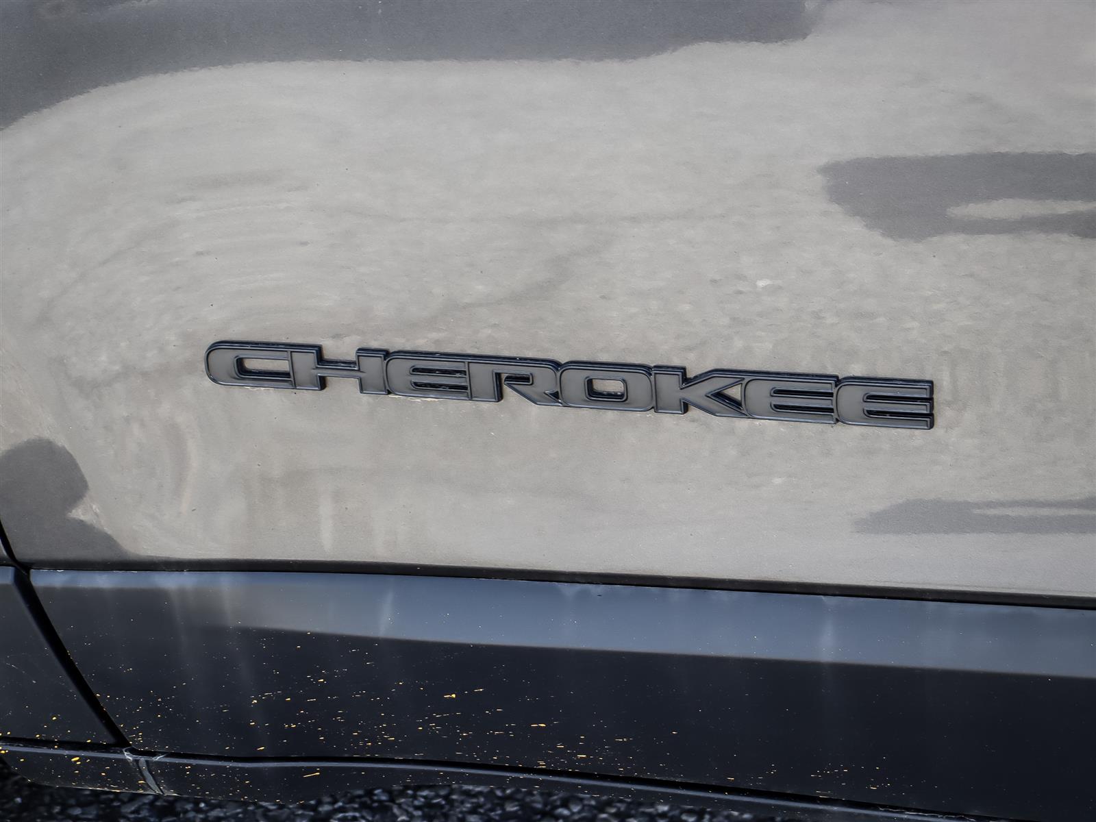 used 2022 Jeep Cherokee car
