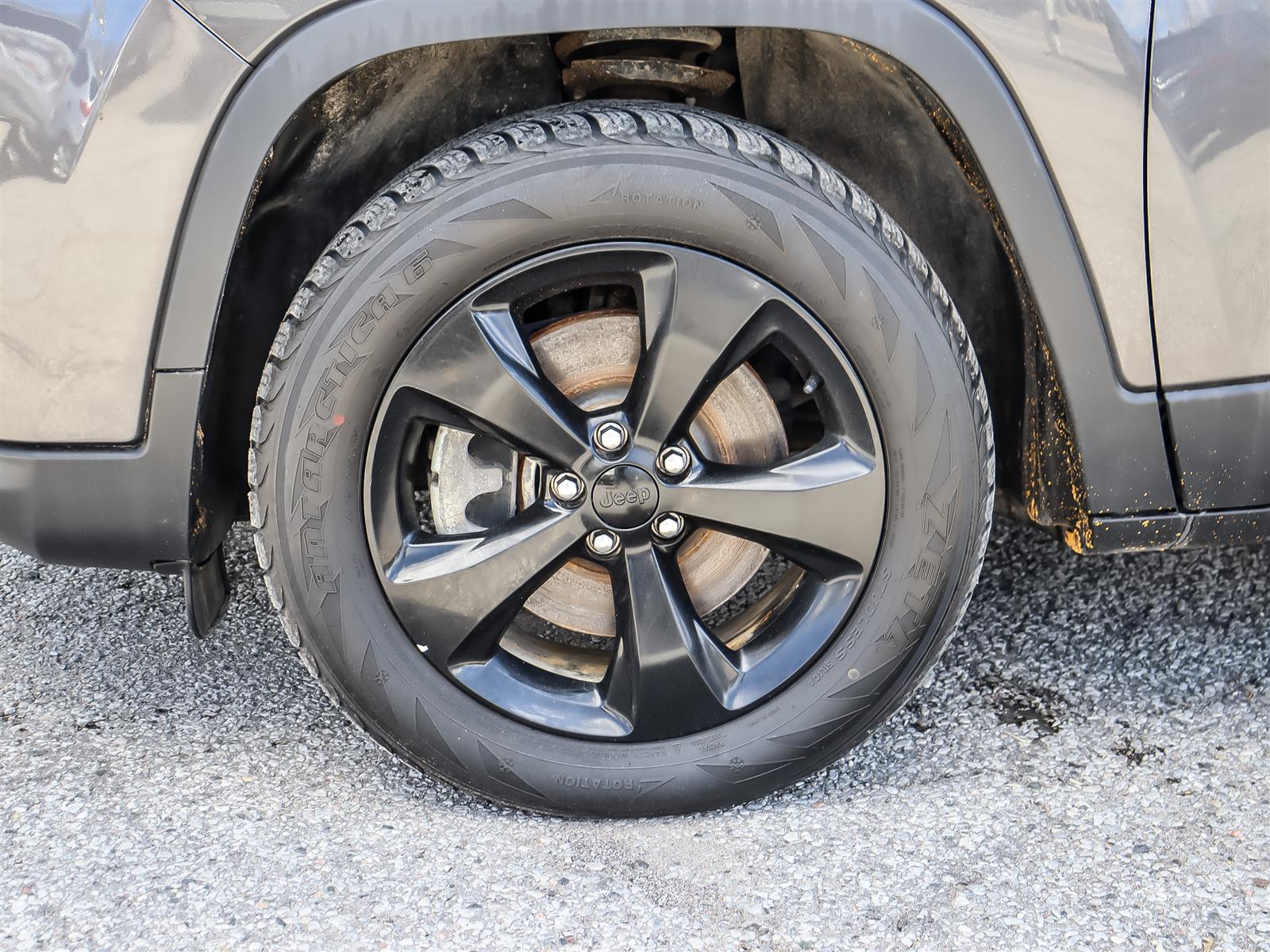 used 2022 Jeep Cherokee car