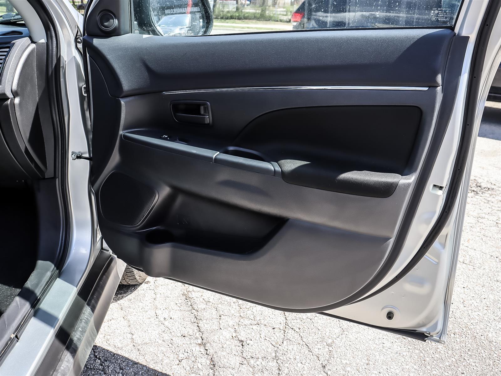 used 2023 Mitsubishi RVR car