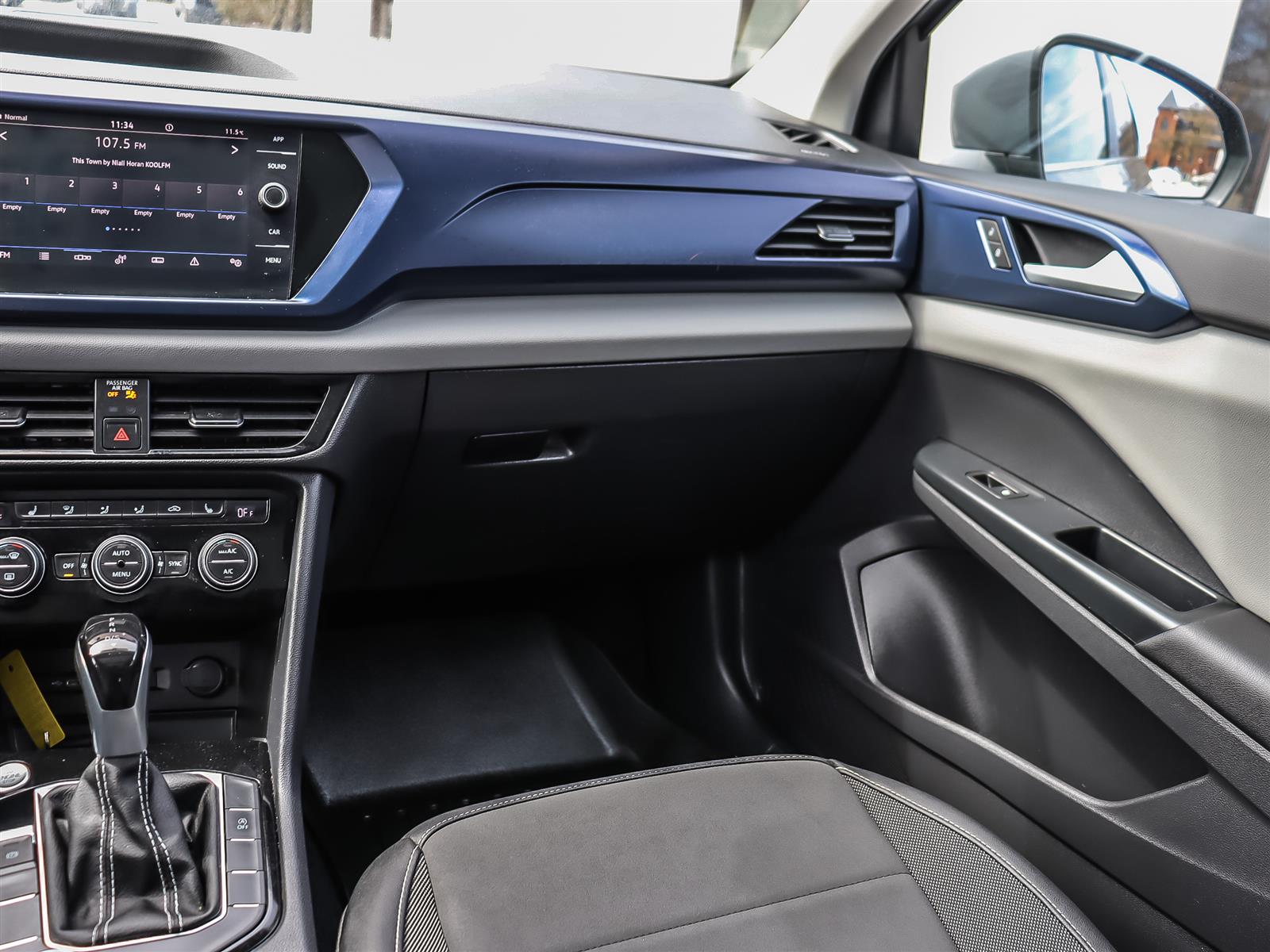 used 2022 Volkswagen Taos car