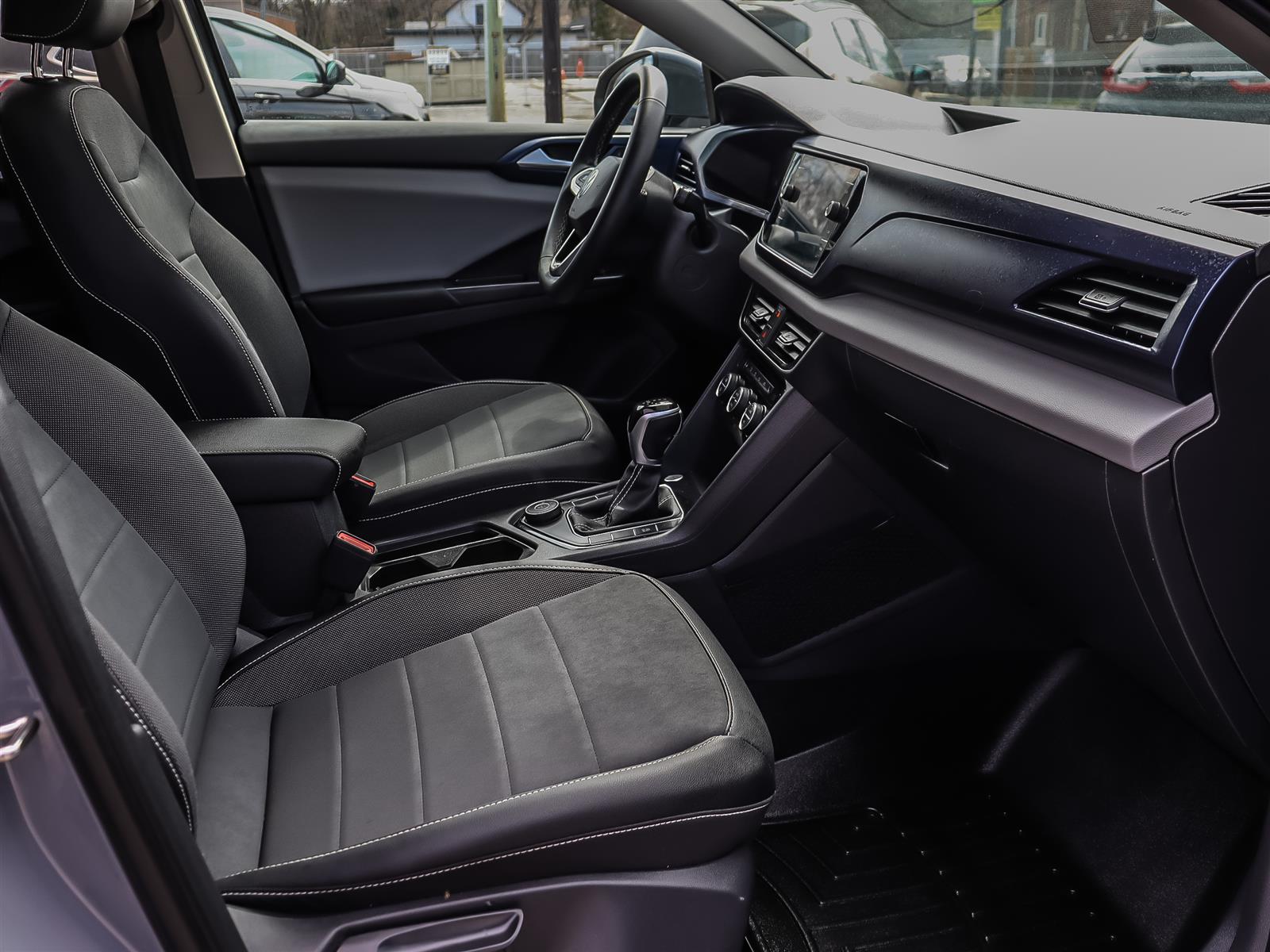 used 2022 Volkswagen Taos car