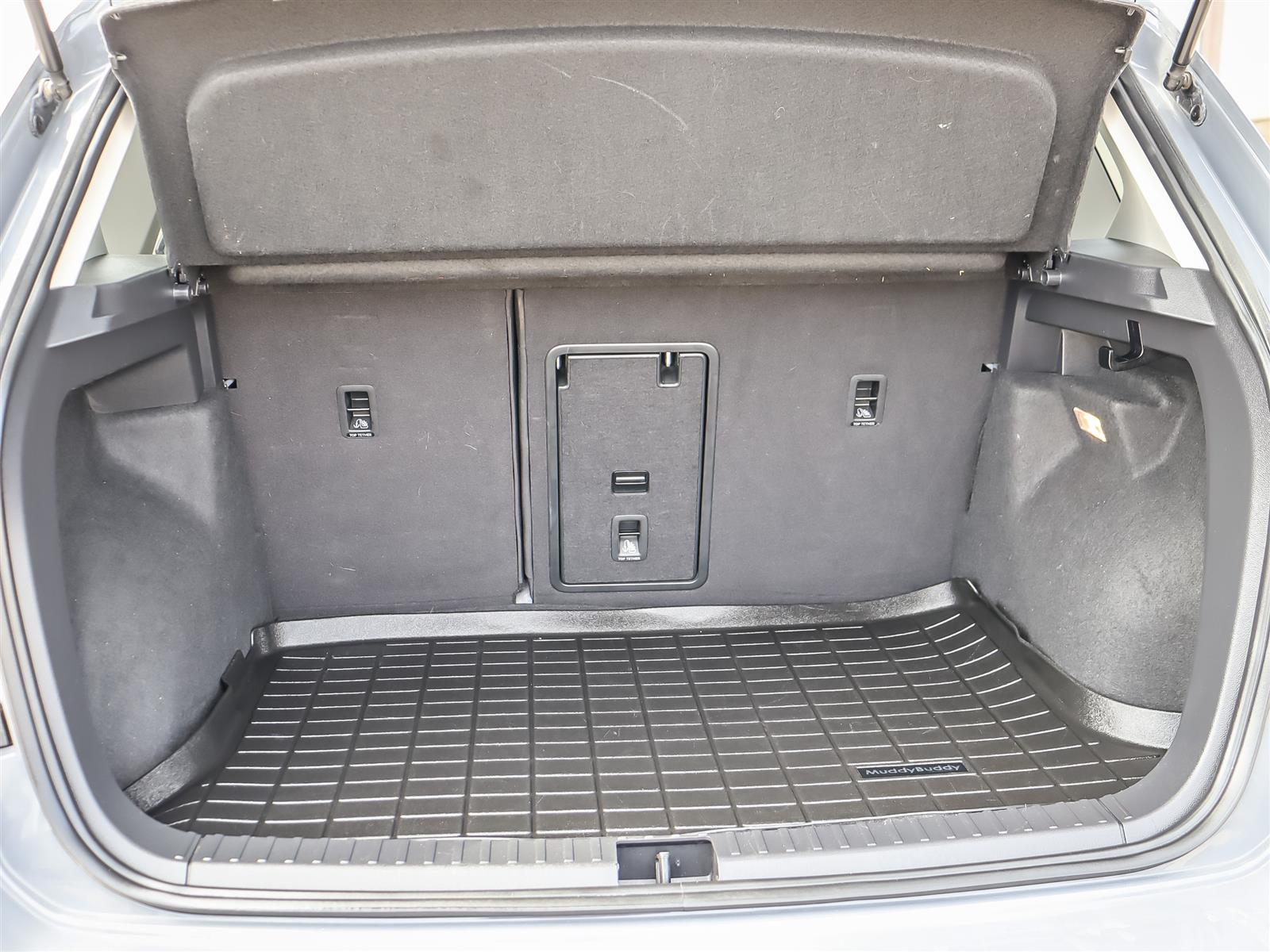 used 2022 Volkswagen Taos car