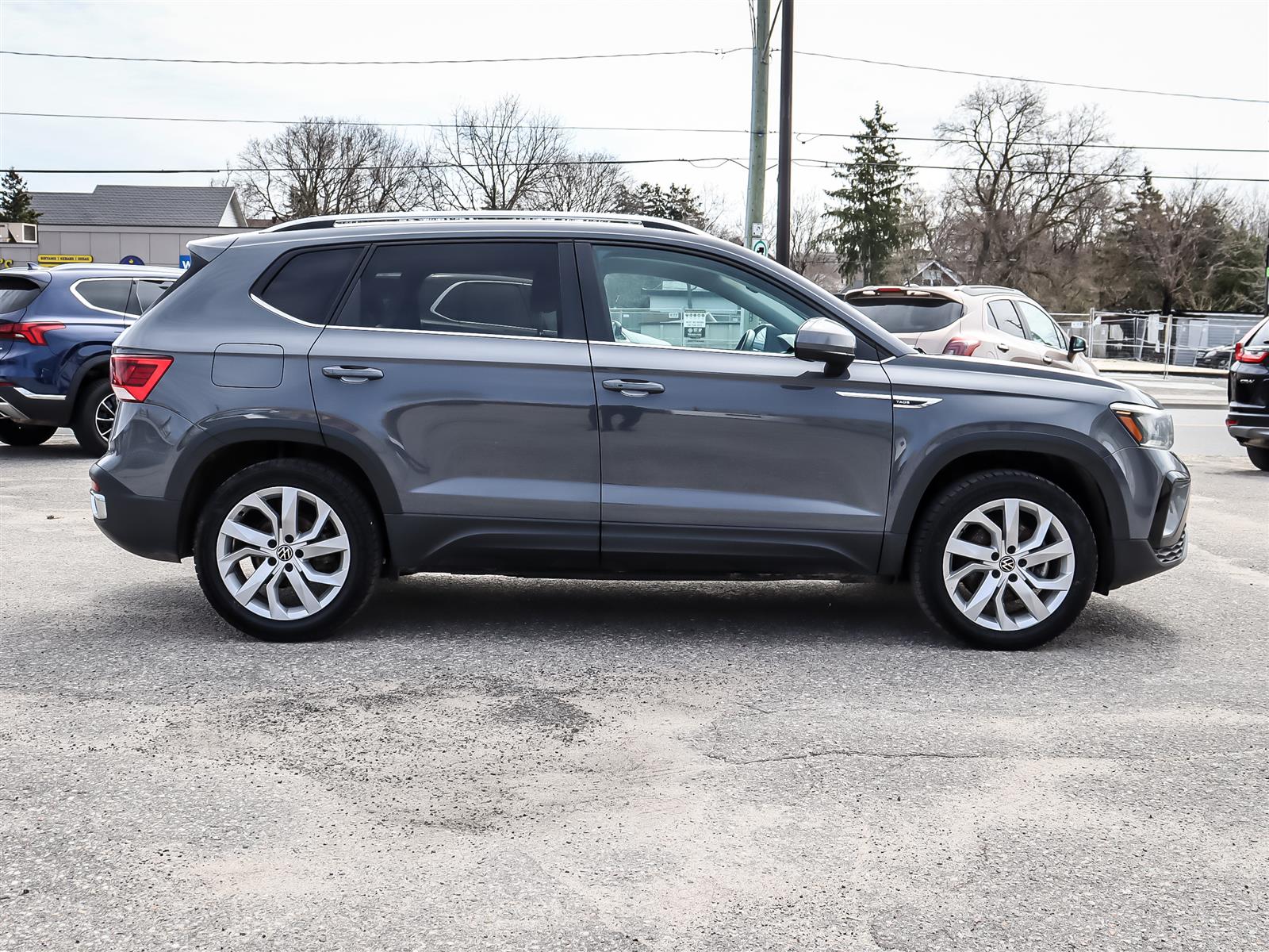 used 2022 Volkswagen Taos car