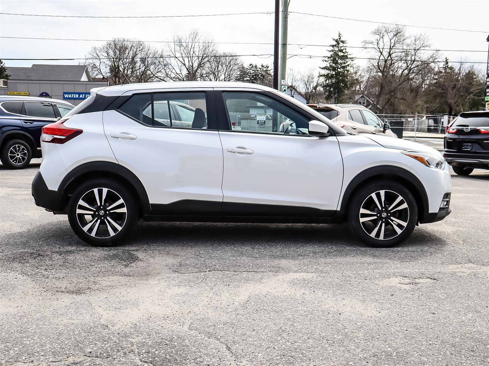 used 2019 Nissan Kicks car