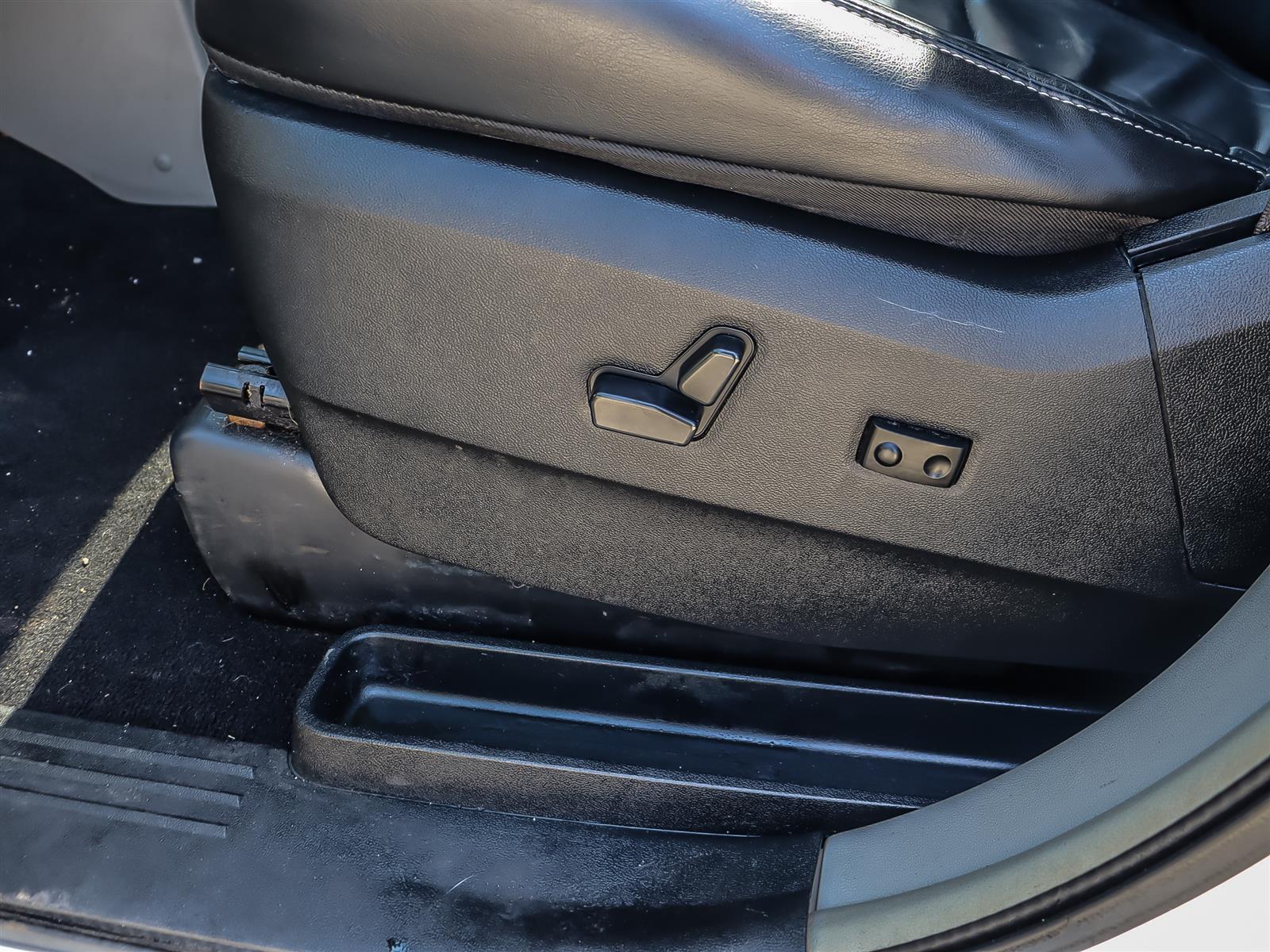 used 2015 Chrysler Town and Country car