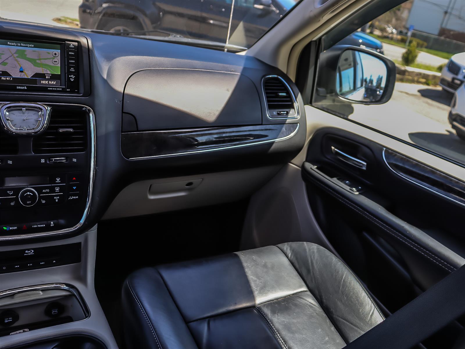 used 2015 Chrysler Town and Country car