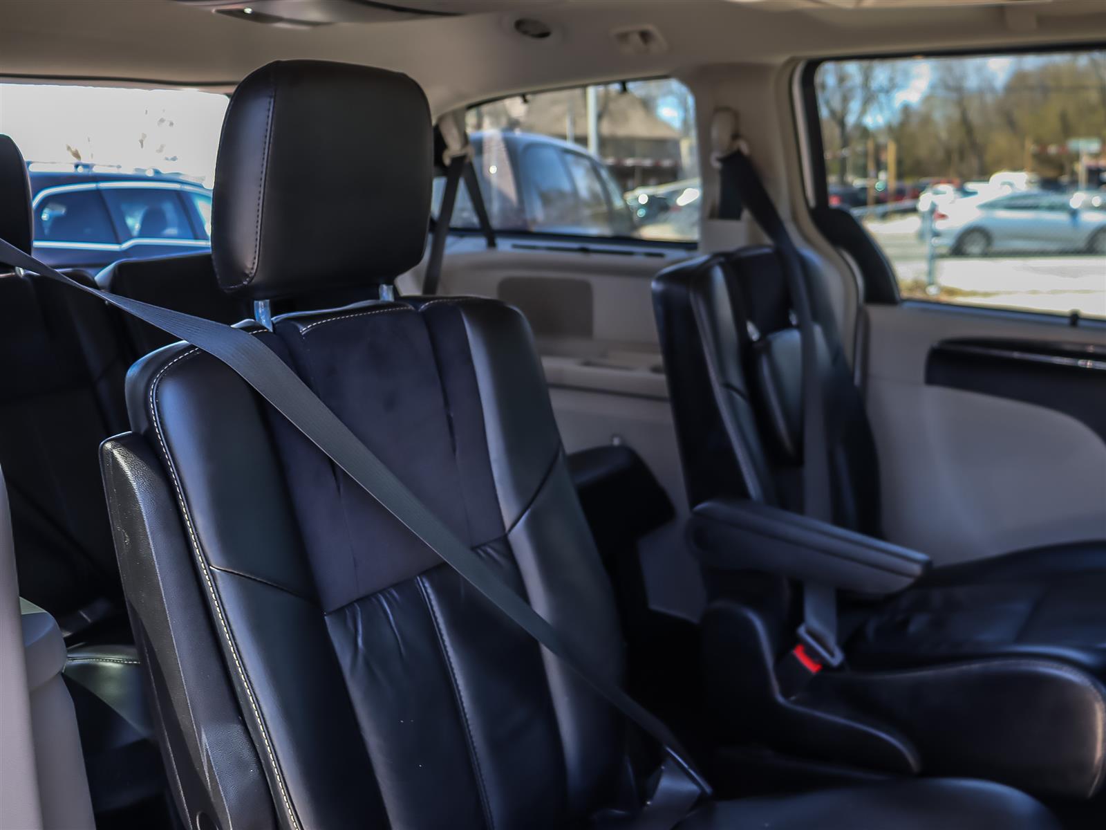 used 2015 Chrysler Town and Country car