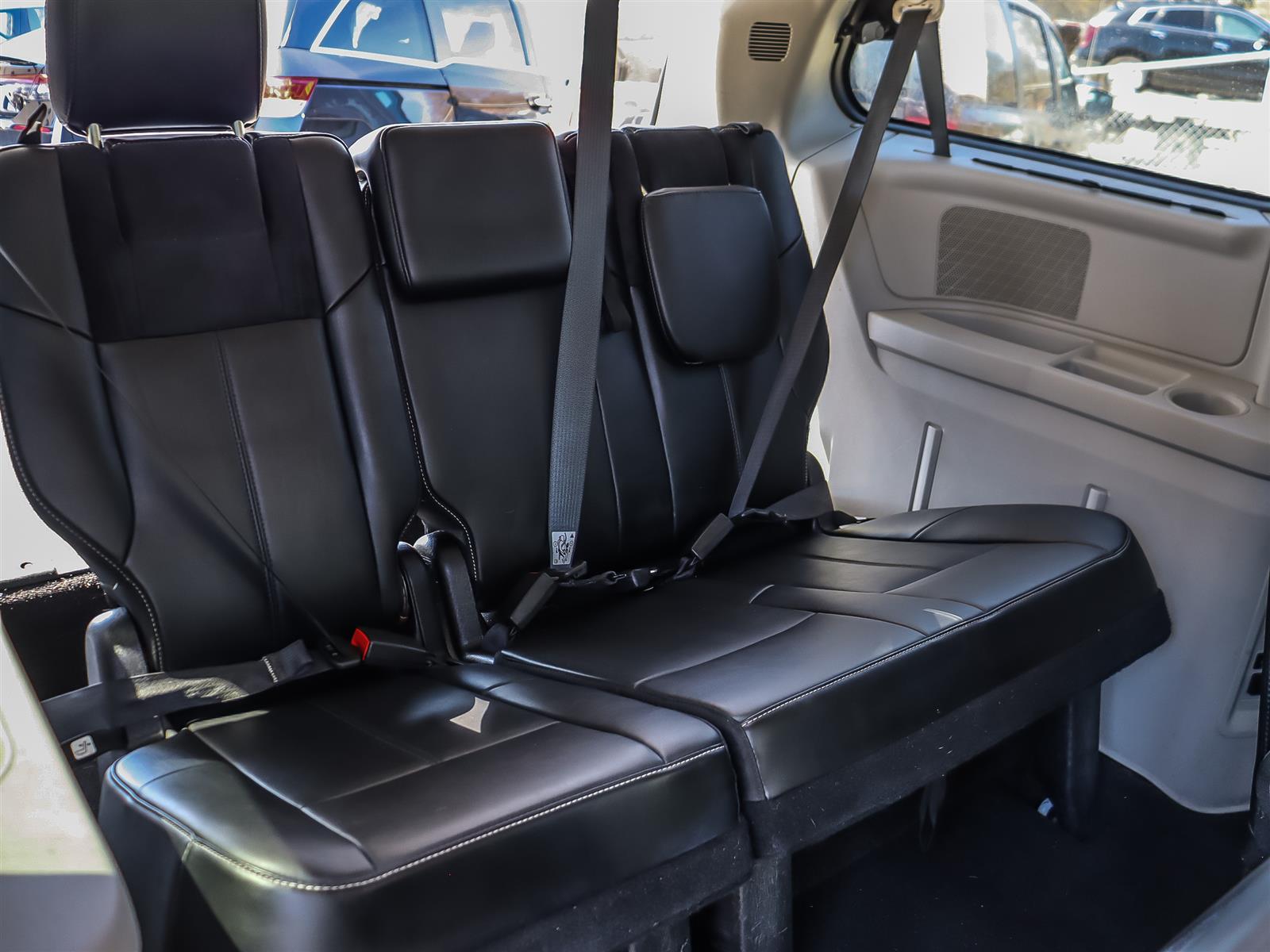 used 2015 Chrysler Town and Country car