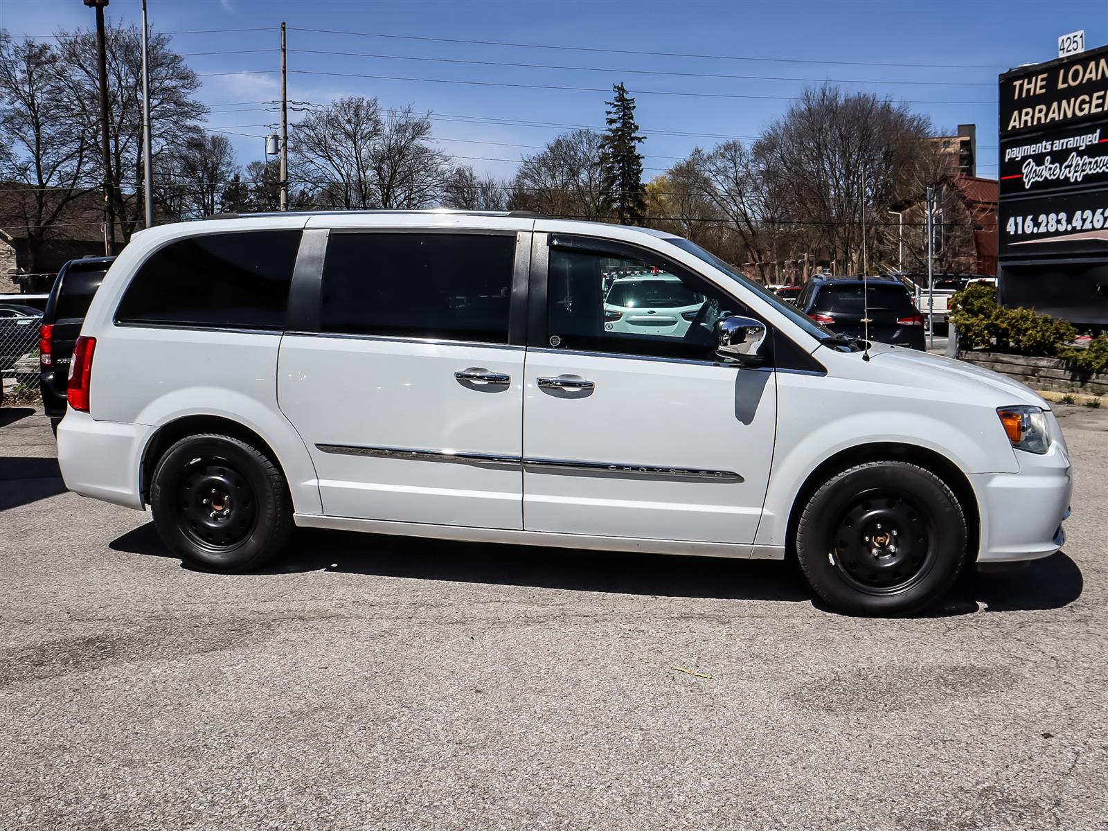 used 2015 Chrysler Town and Country car