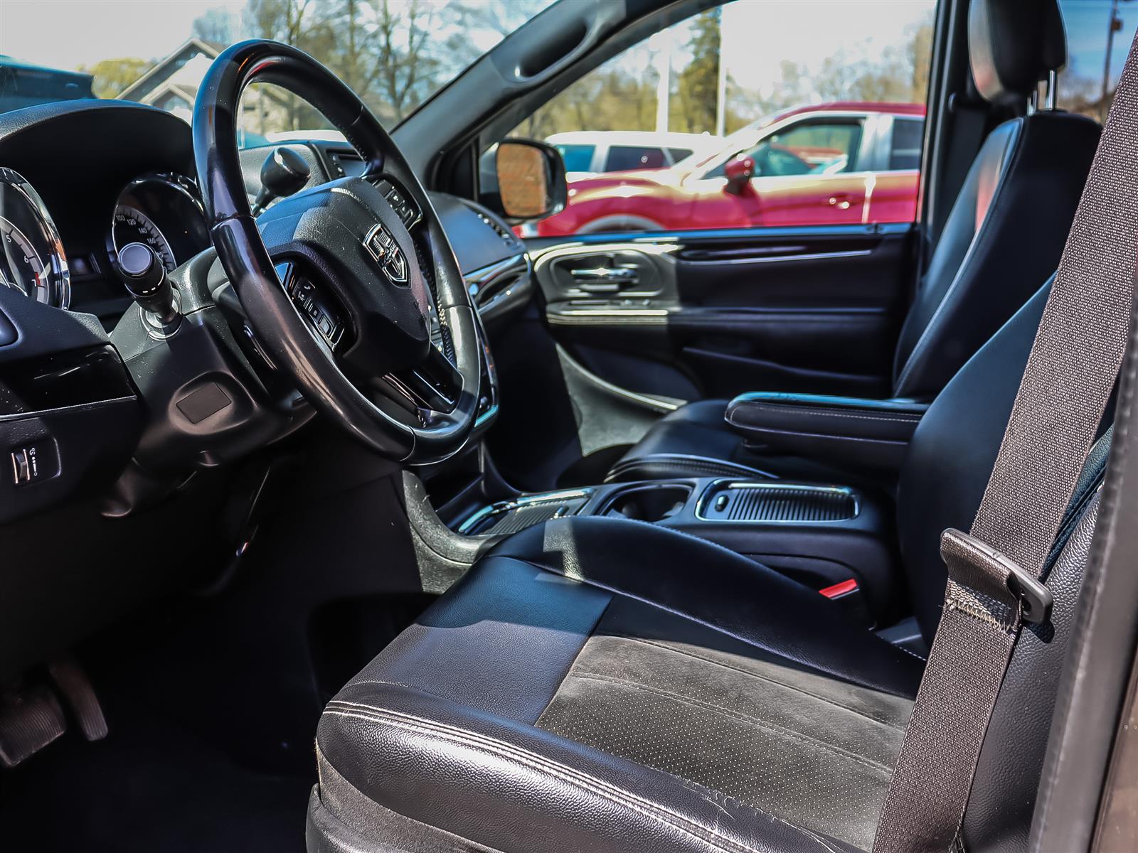 used 2017 Dodge Grand Caravan car