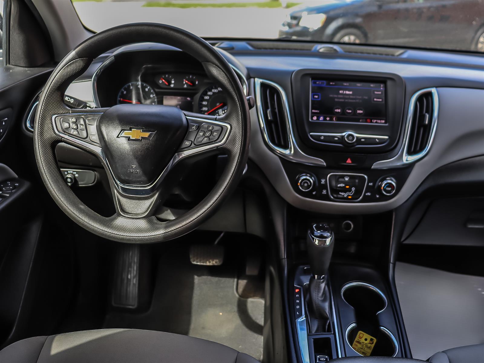 used 2021 Chevrolet Equinox car