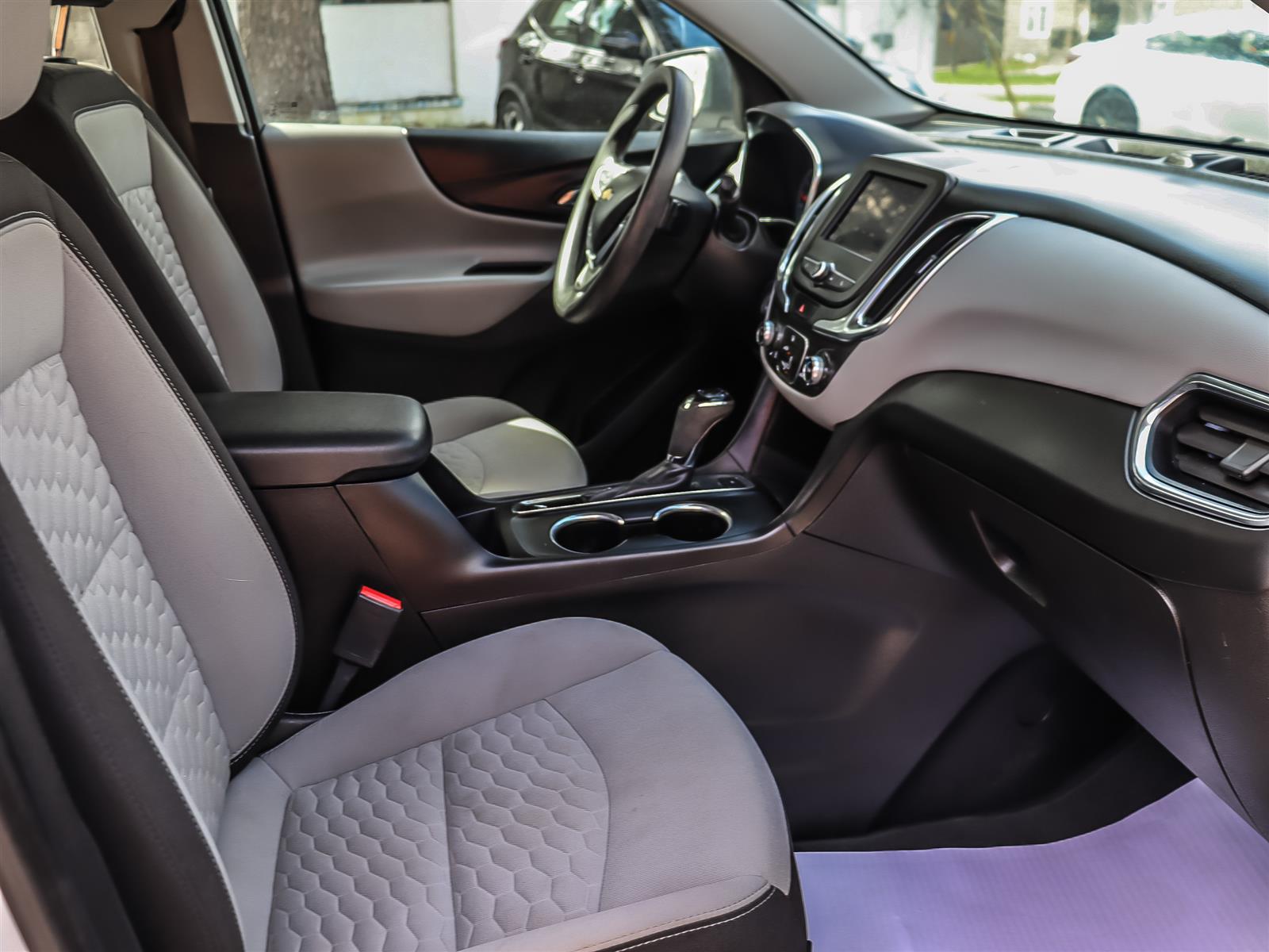 used 2021 Chevrolet Equinox car