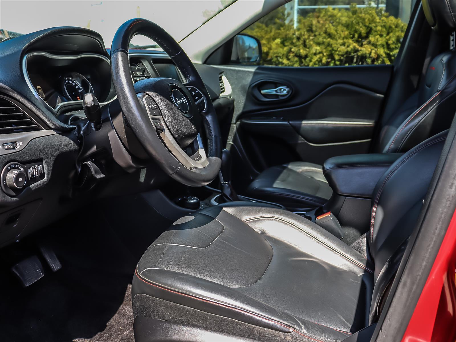 used 2016 Jeep Cherokee car