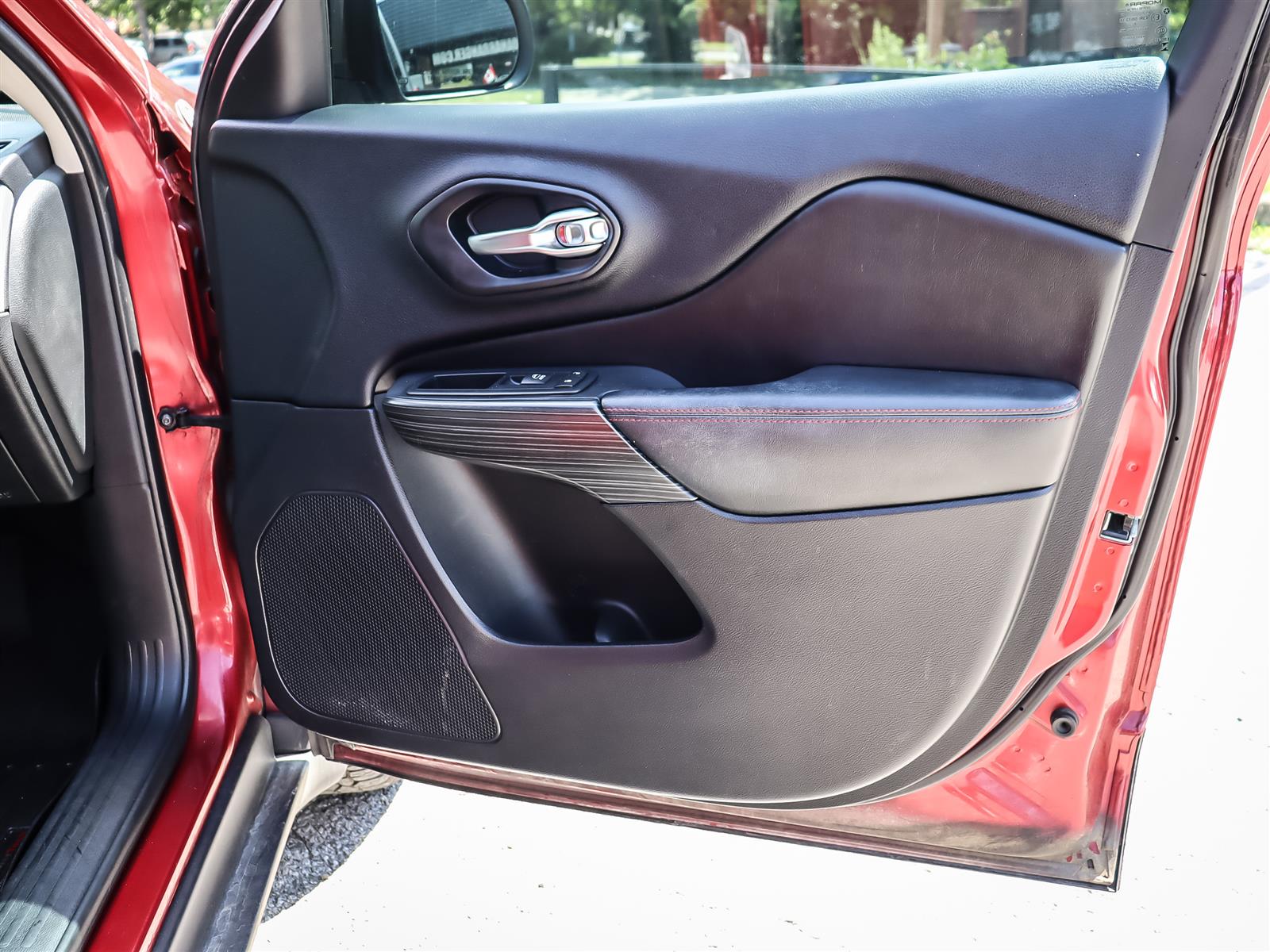 used 2016 Jeep Cherokee car