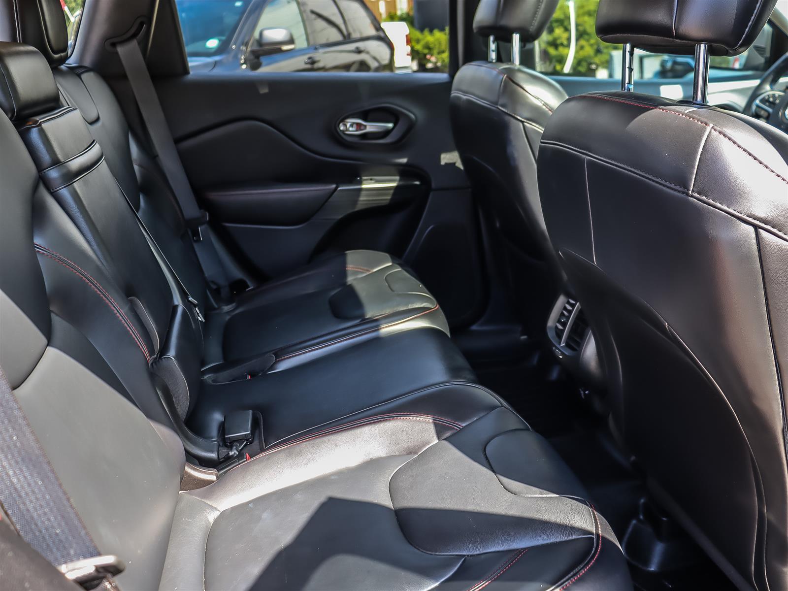 used 2016 Jeep Cherokee car