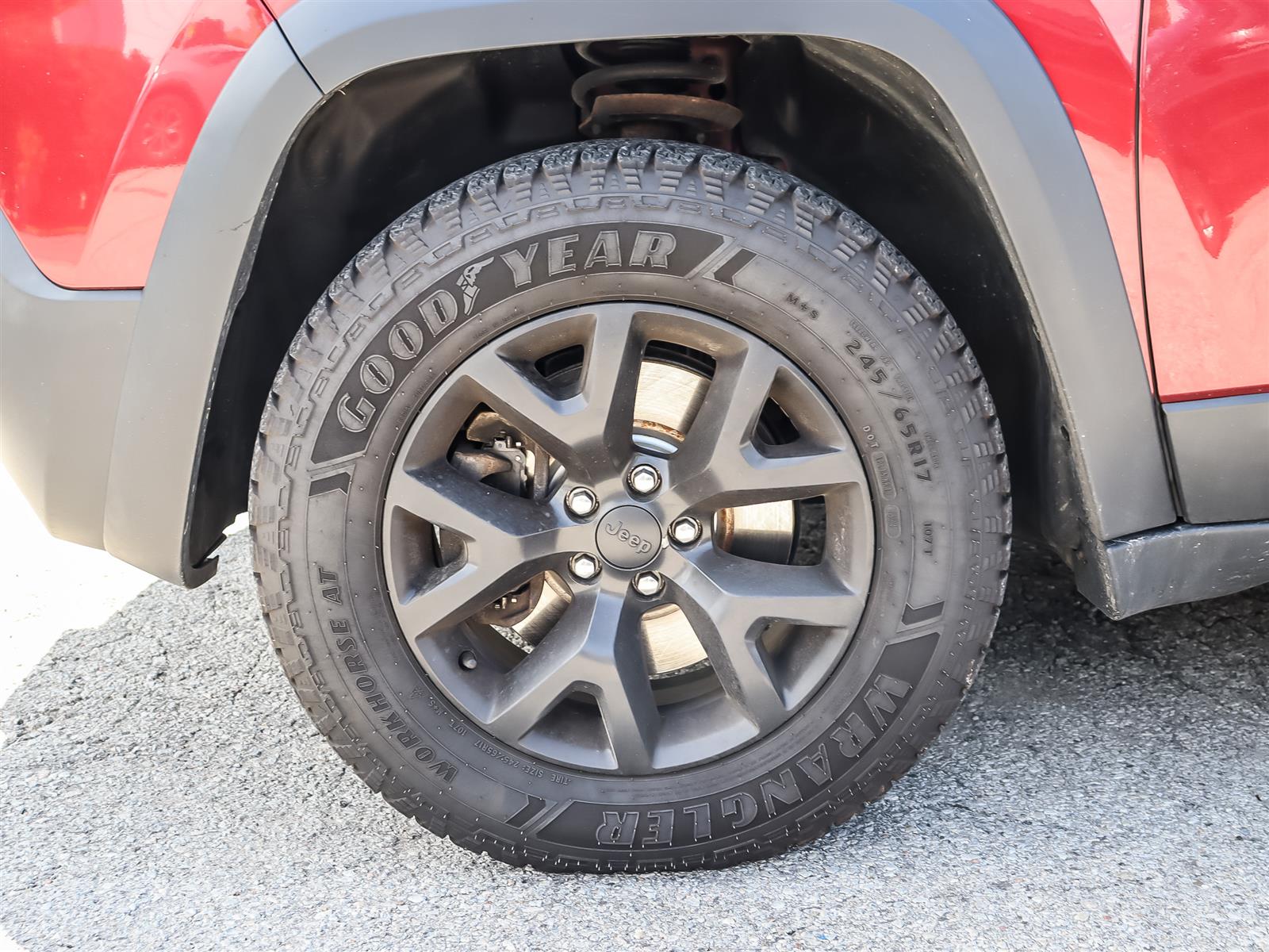 used 2016 Jeep Cherokee car