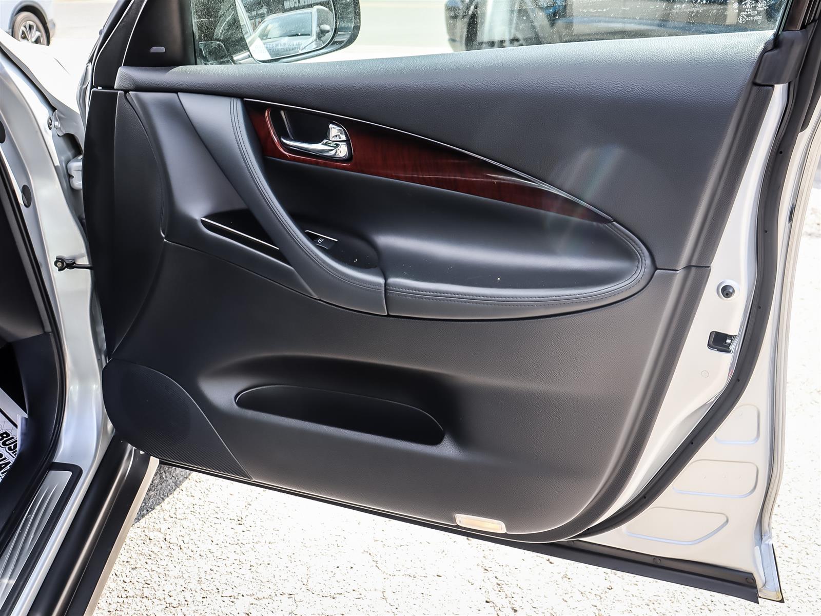 used 2017 INFINITI QX50 car