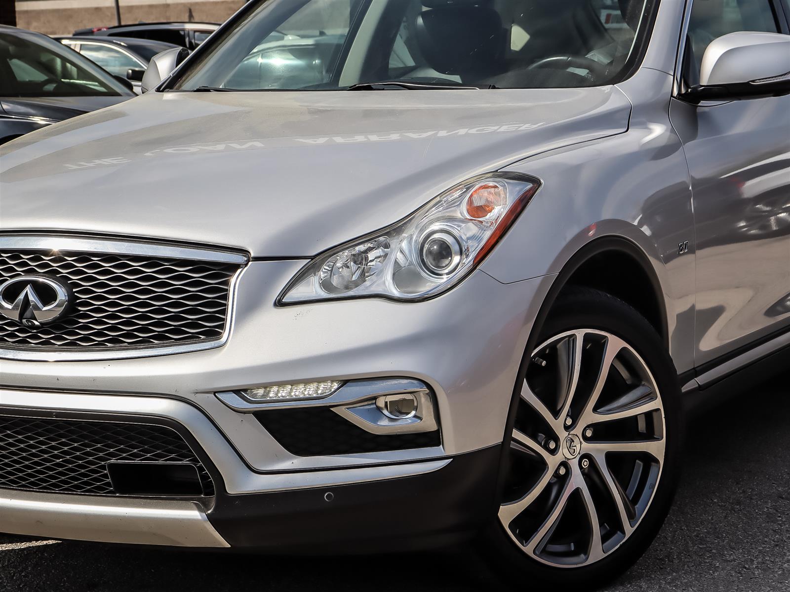 used 2017 INFINITI QX50 car