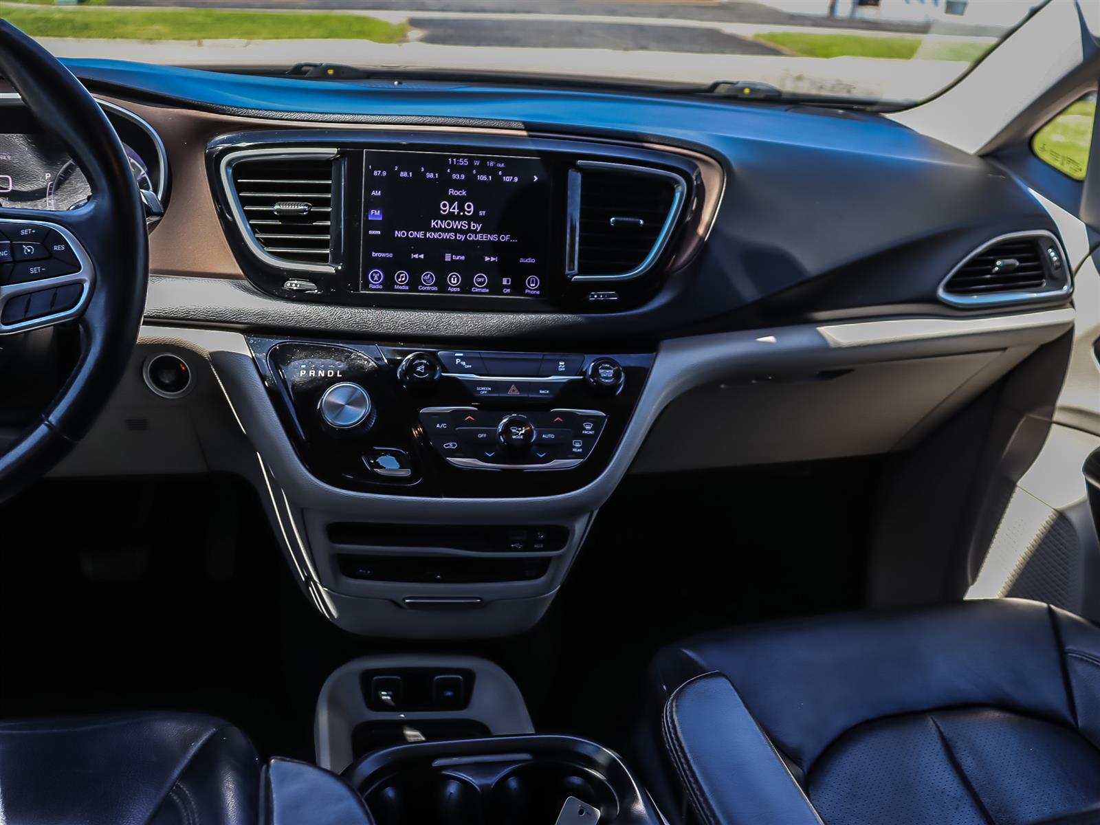 used 2017 Chrysler Pacifica car