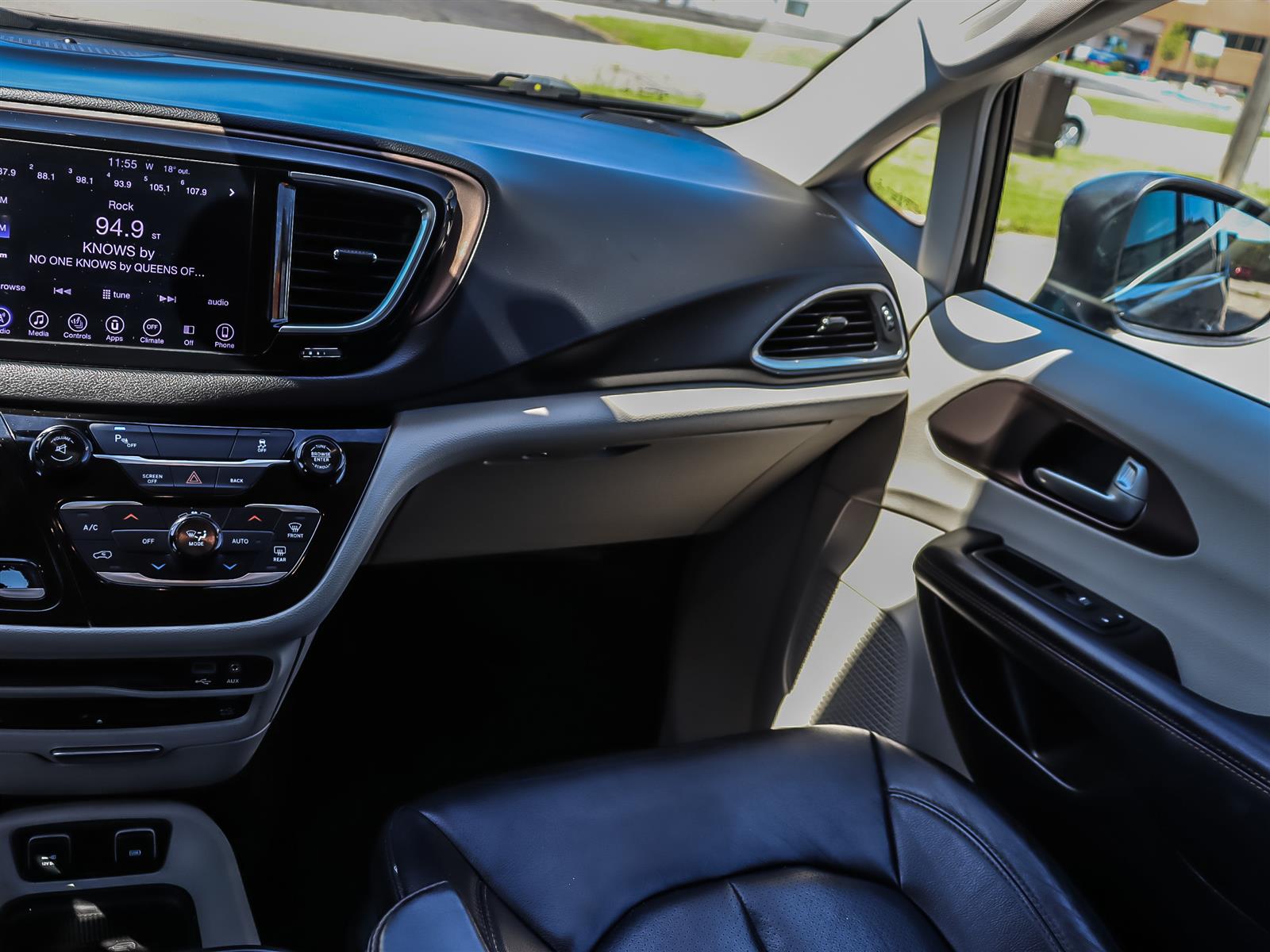 used 2017 Chrysler Pacifica car
