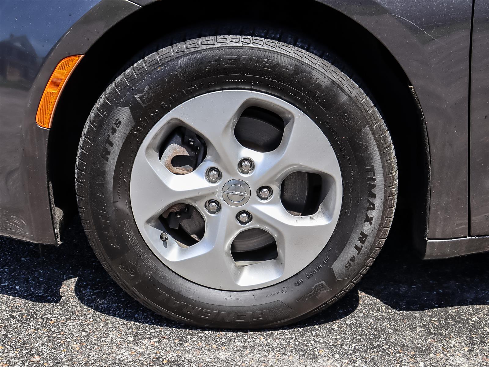used 2017 Chrysler Pacifica car