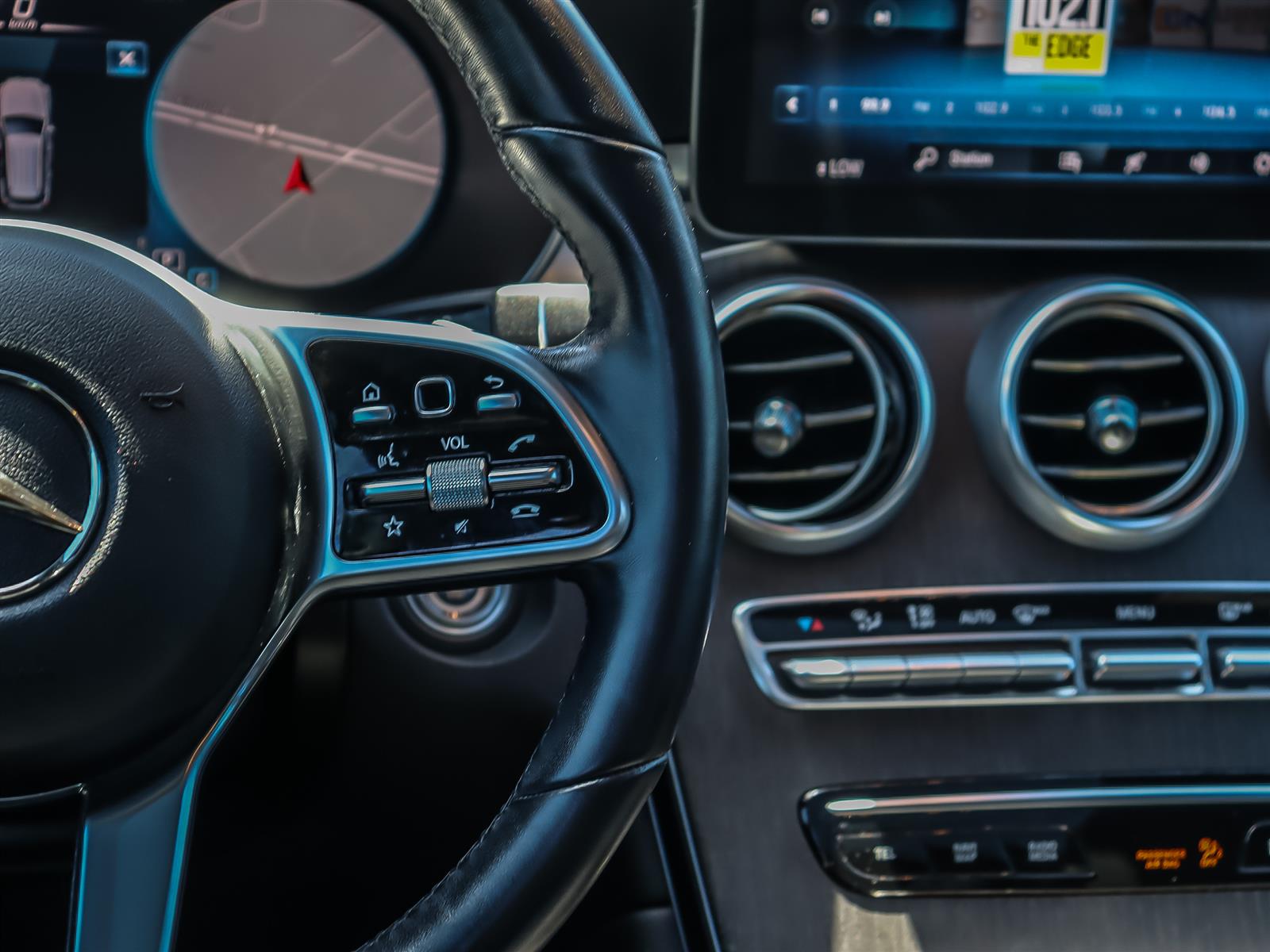 used 2022 Mercedes-Benz GLC 300 car