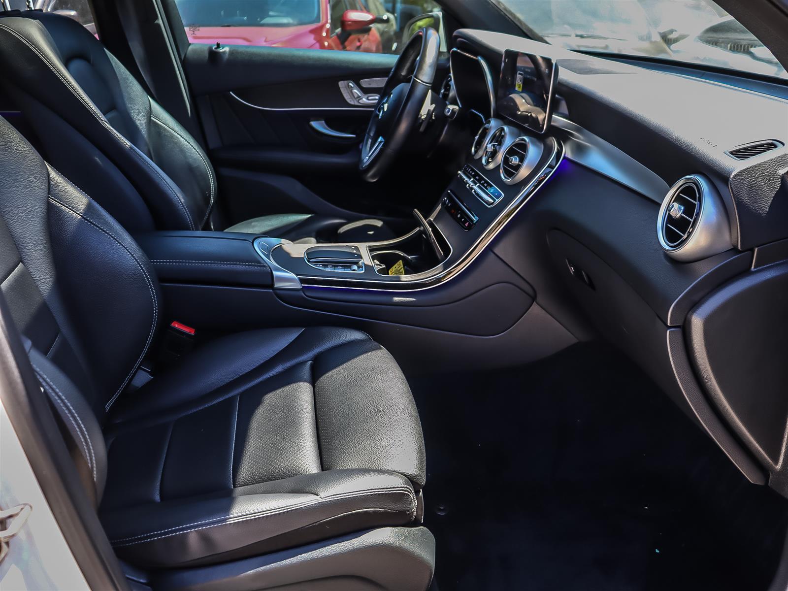 used 2022 Mercedes-Benz GLC 300 car