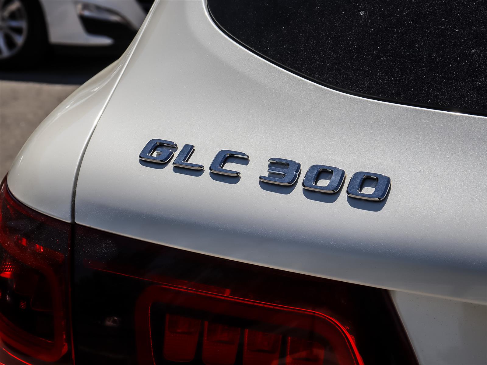 used 2022 Mercedes-Benz GLC 300 car