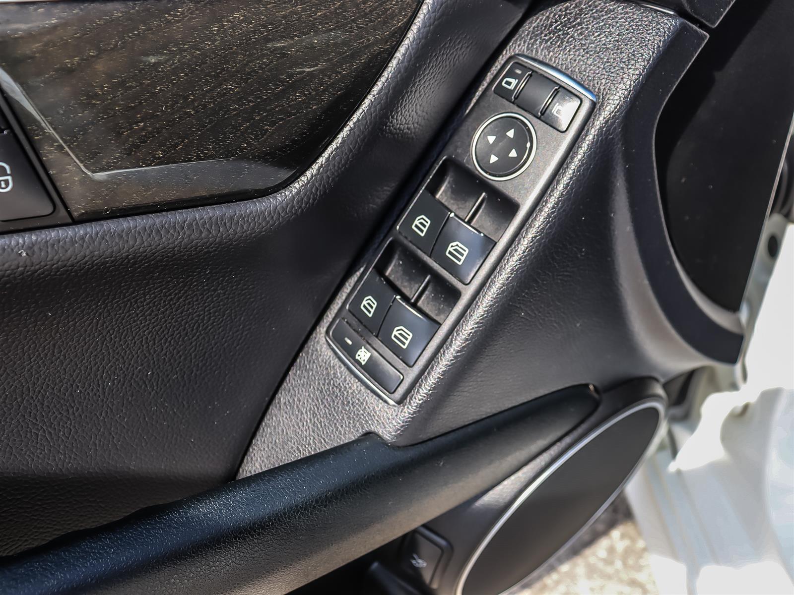 used 2014 Mercedes-Benz C300 car