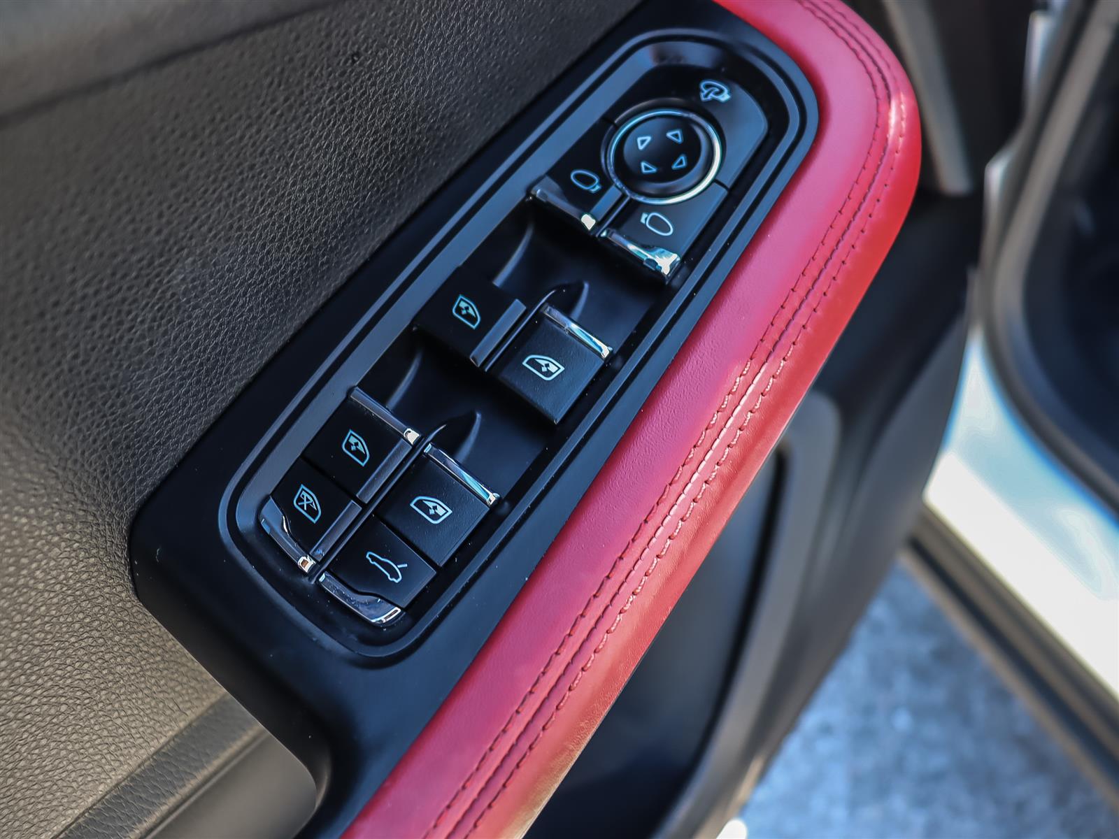 used 2015 Porsche Macan car