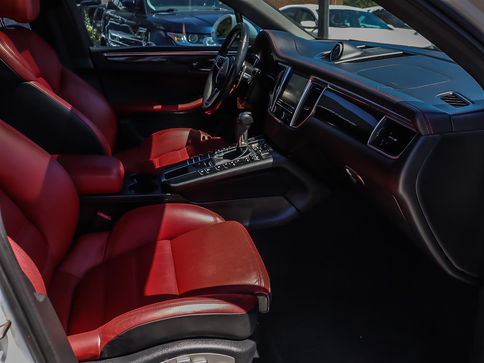 used 2015 Porsche Macan car