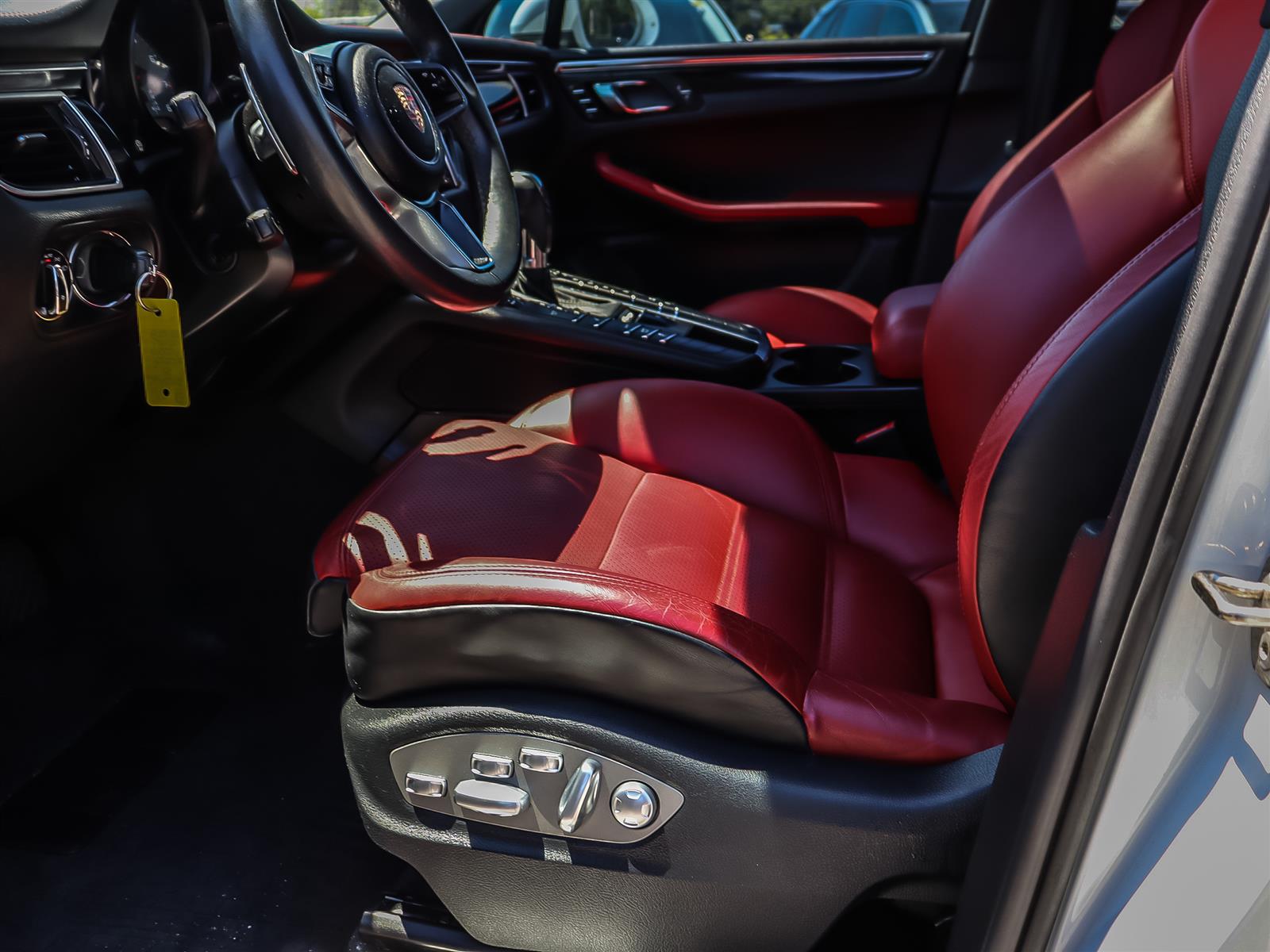 used 2015 Porsche Macan car