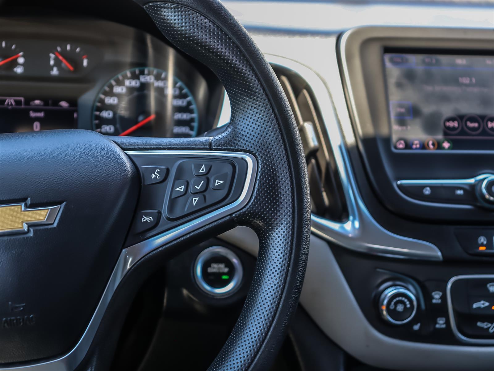 used 2022 Chevrolet Equinox car
